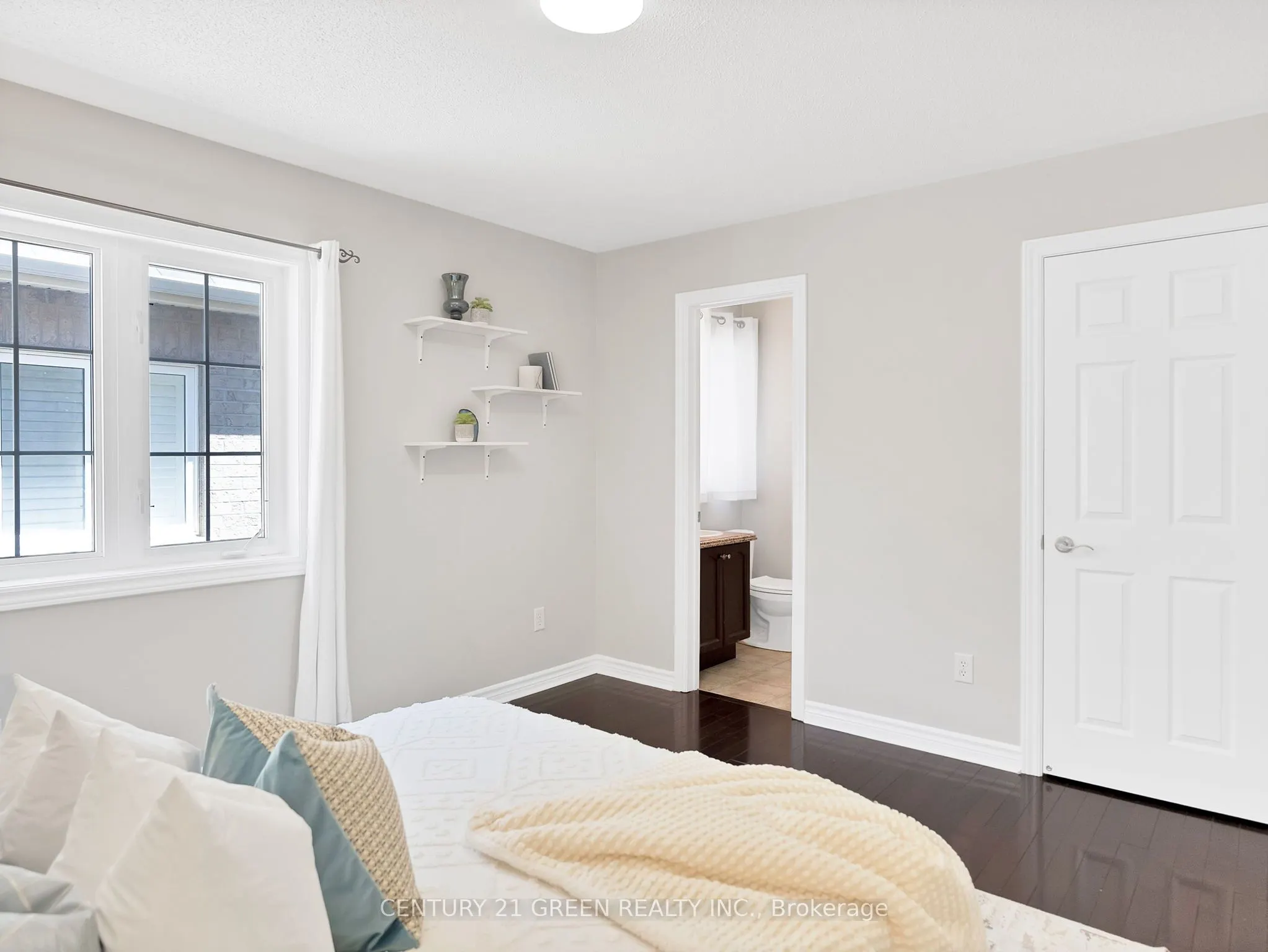 15 Oakhaven Road