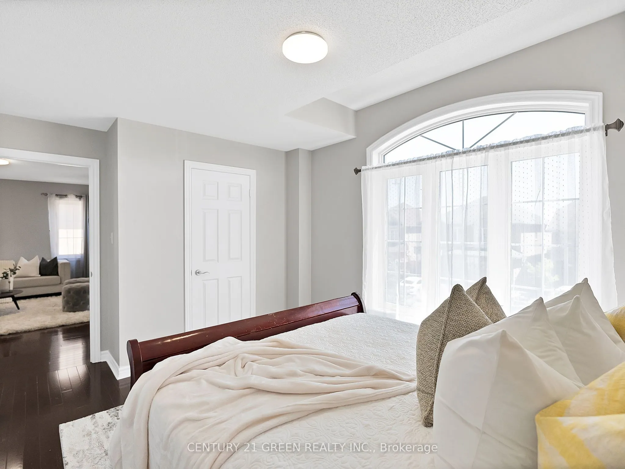 15 Oakhaven Road