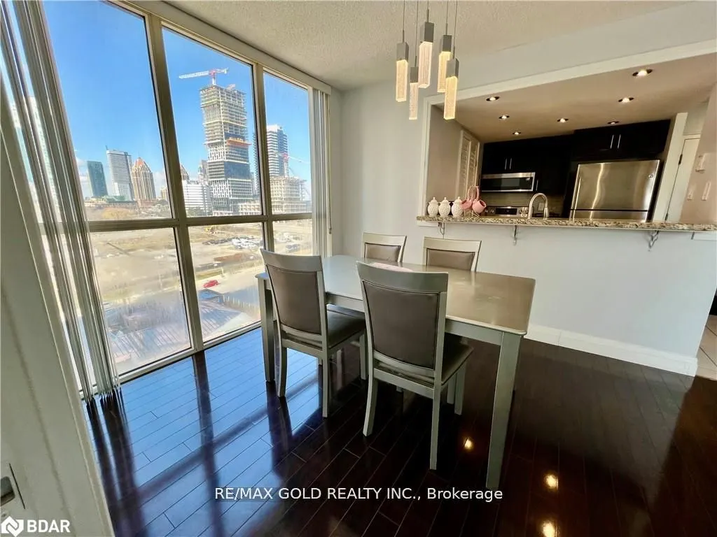 265 Enfield Place #903