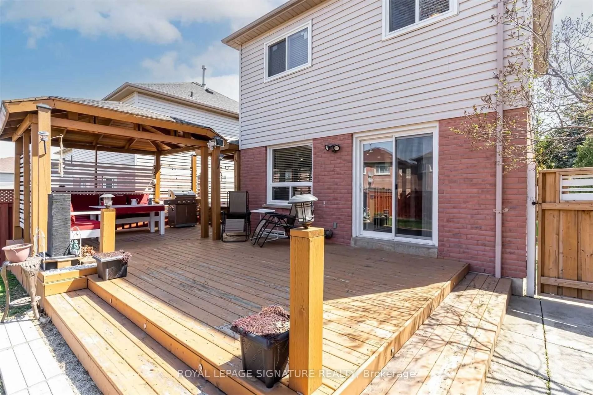 16 Nectarine Crescent