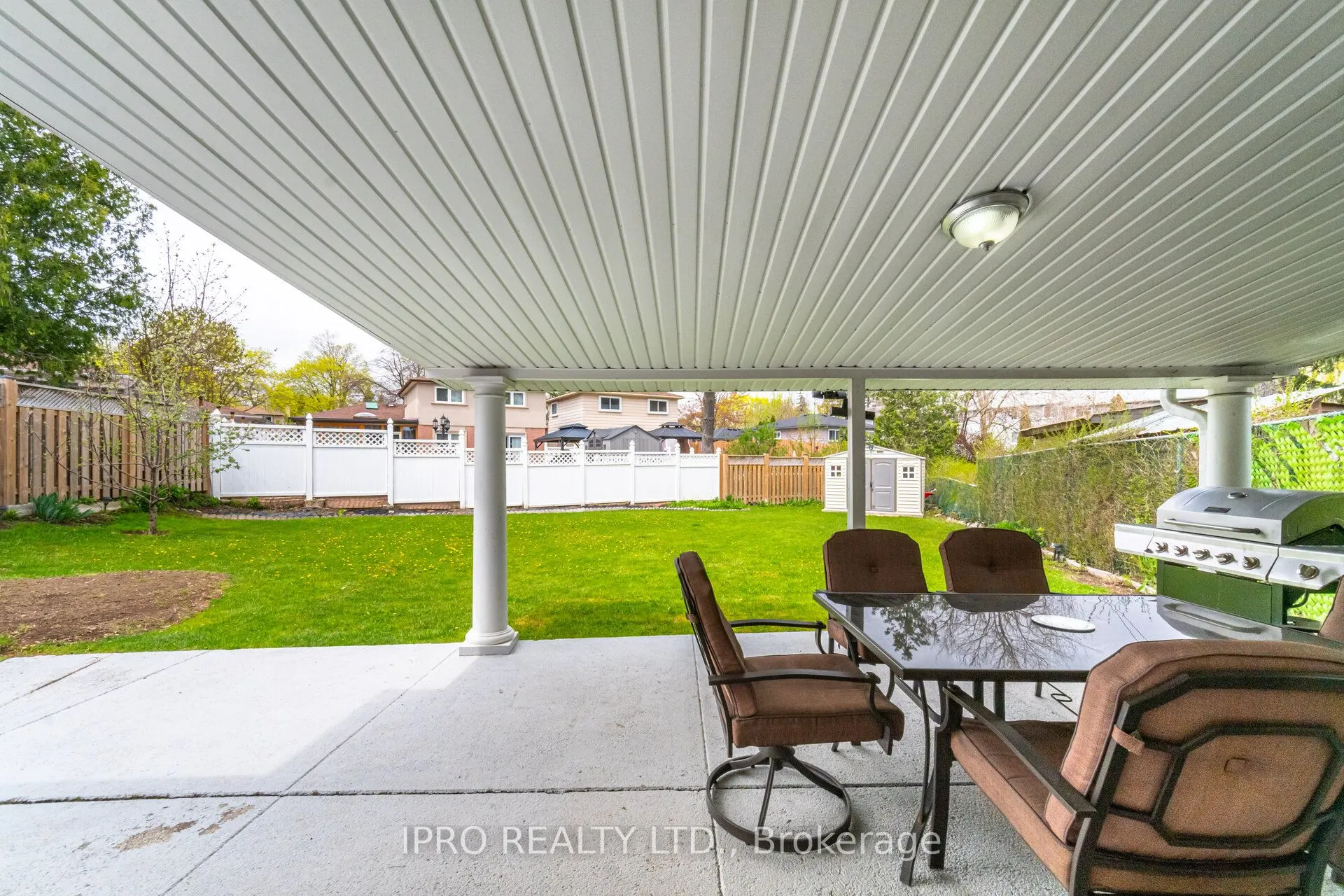1625 Wavell Crescent