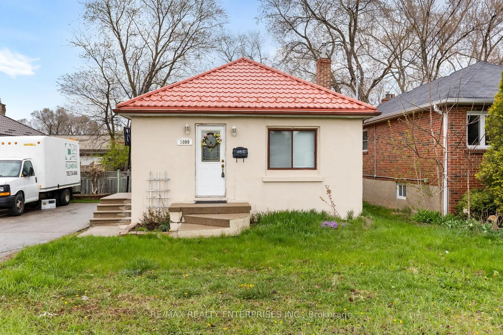 1099 Ogden Avenue