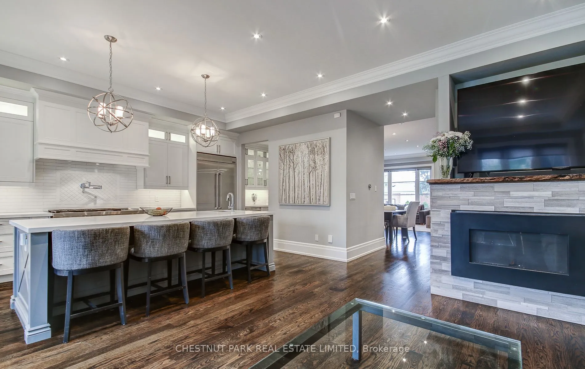 22 Lesmar Drive