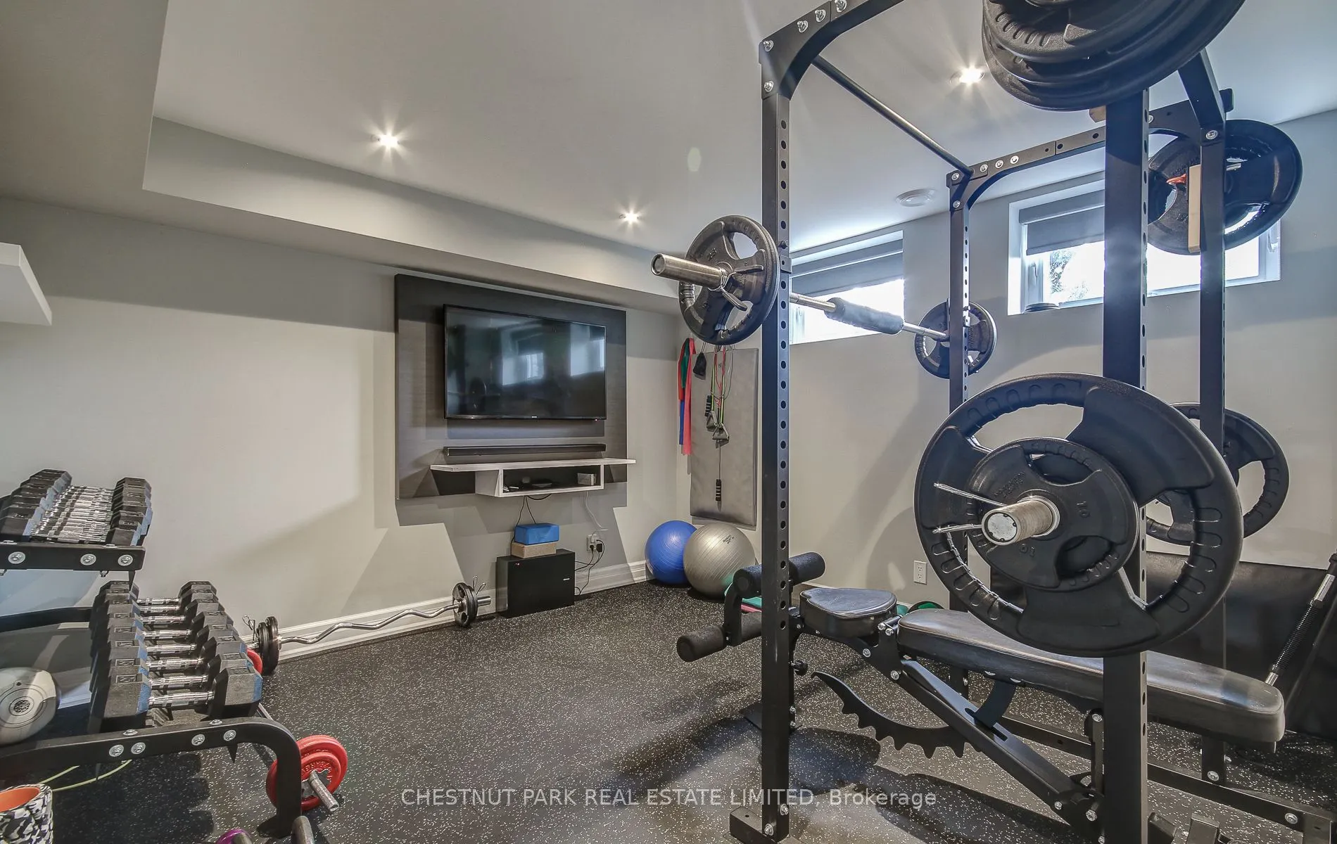 22 Lesmar Drive