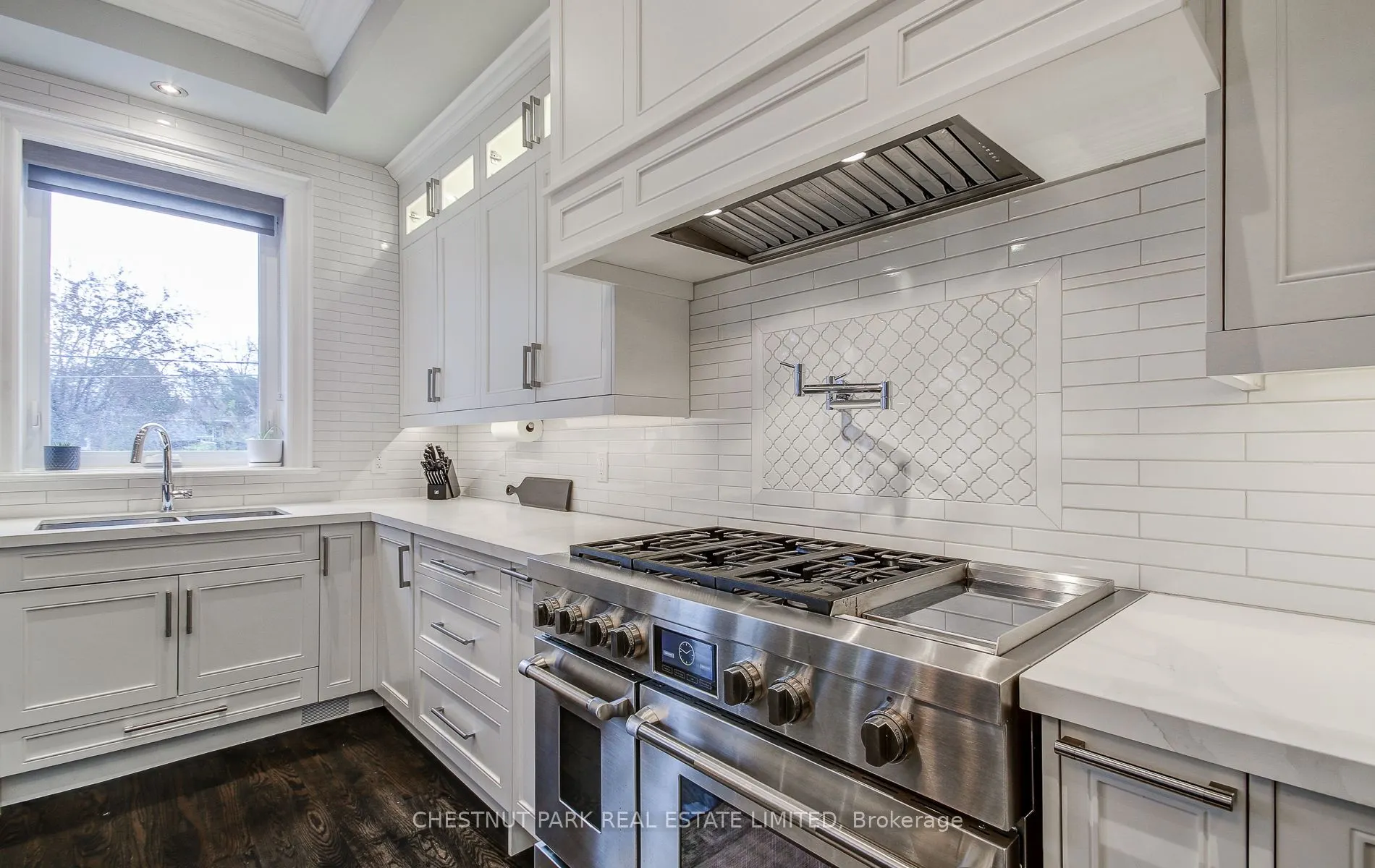 22 Lesmar Drive