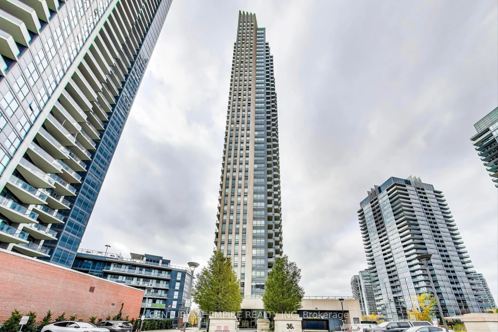 36 Park Lawn Road, #203