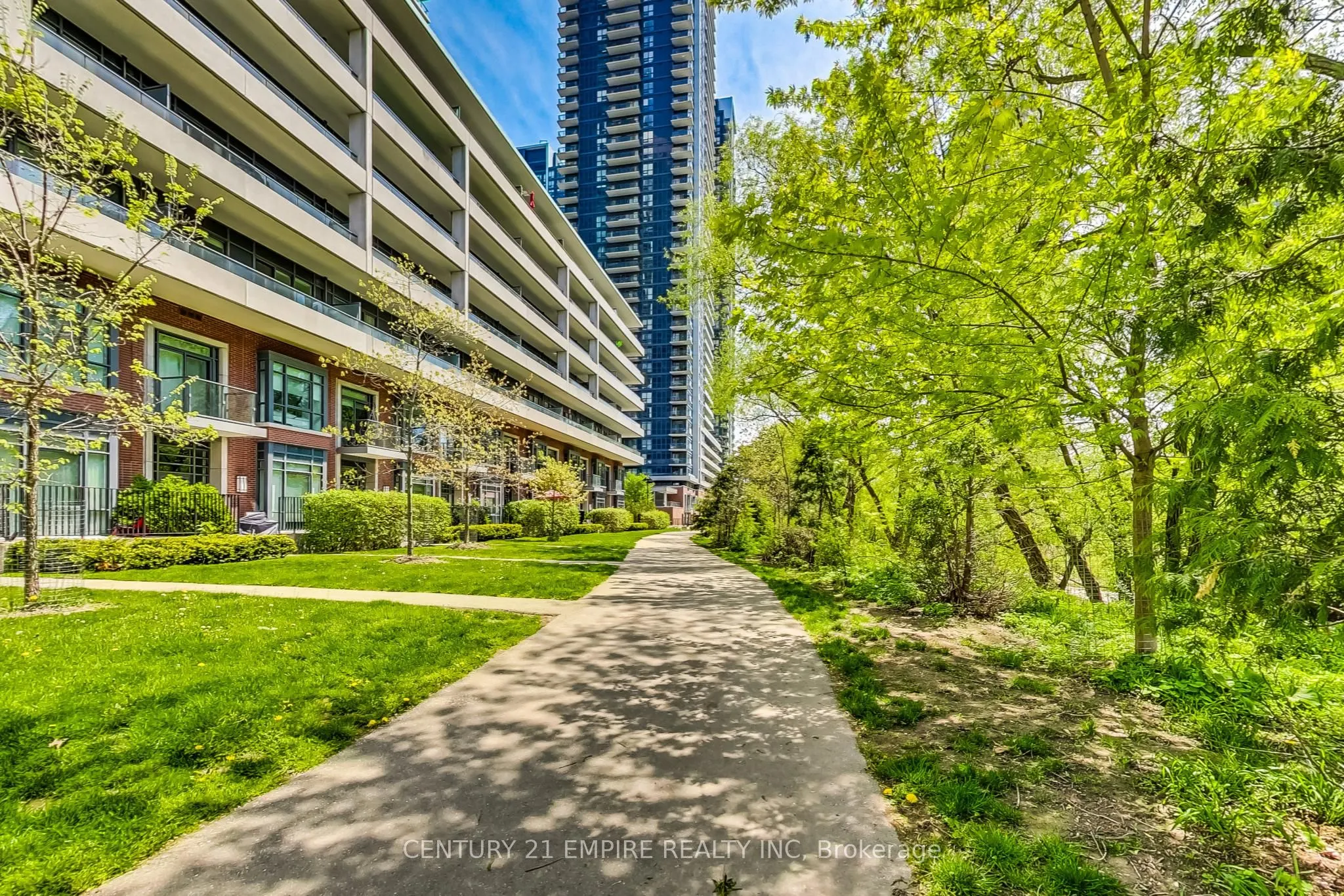 36 Park Lawn Road, #203