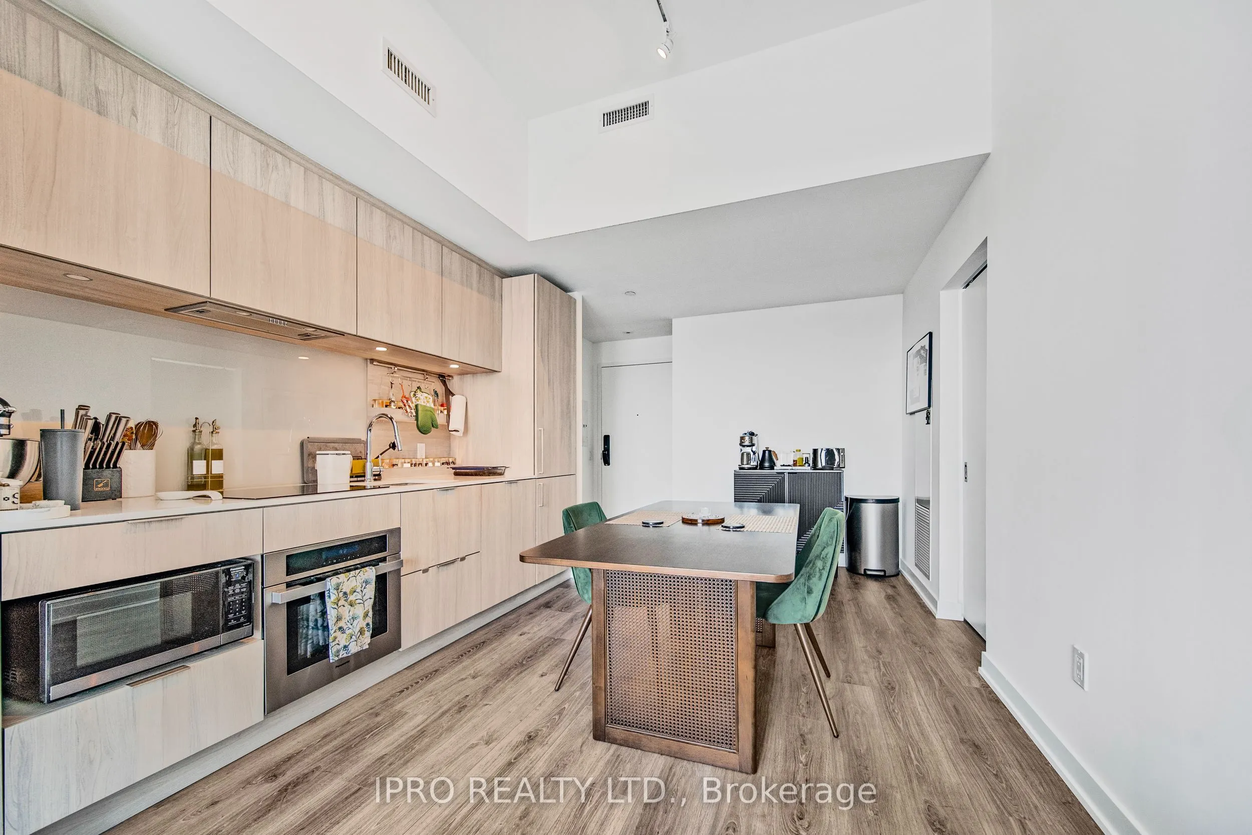 28 Ann Street, #1412