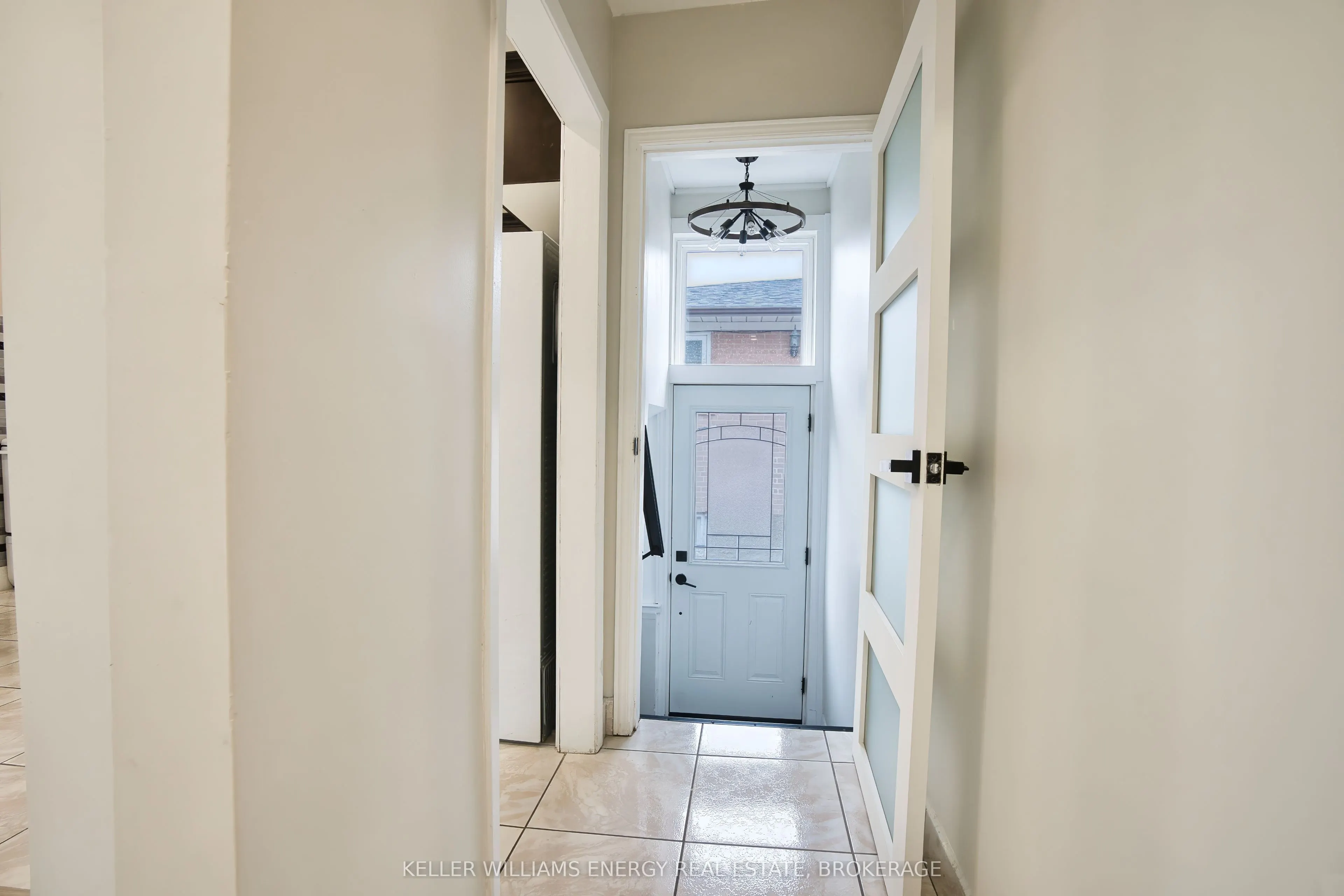 21 Neames Crescent