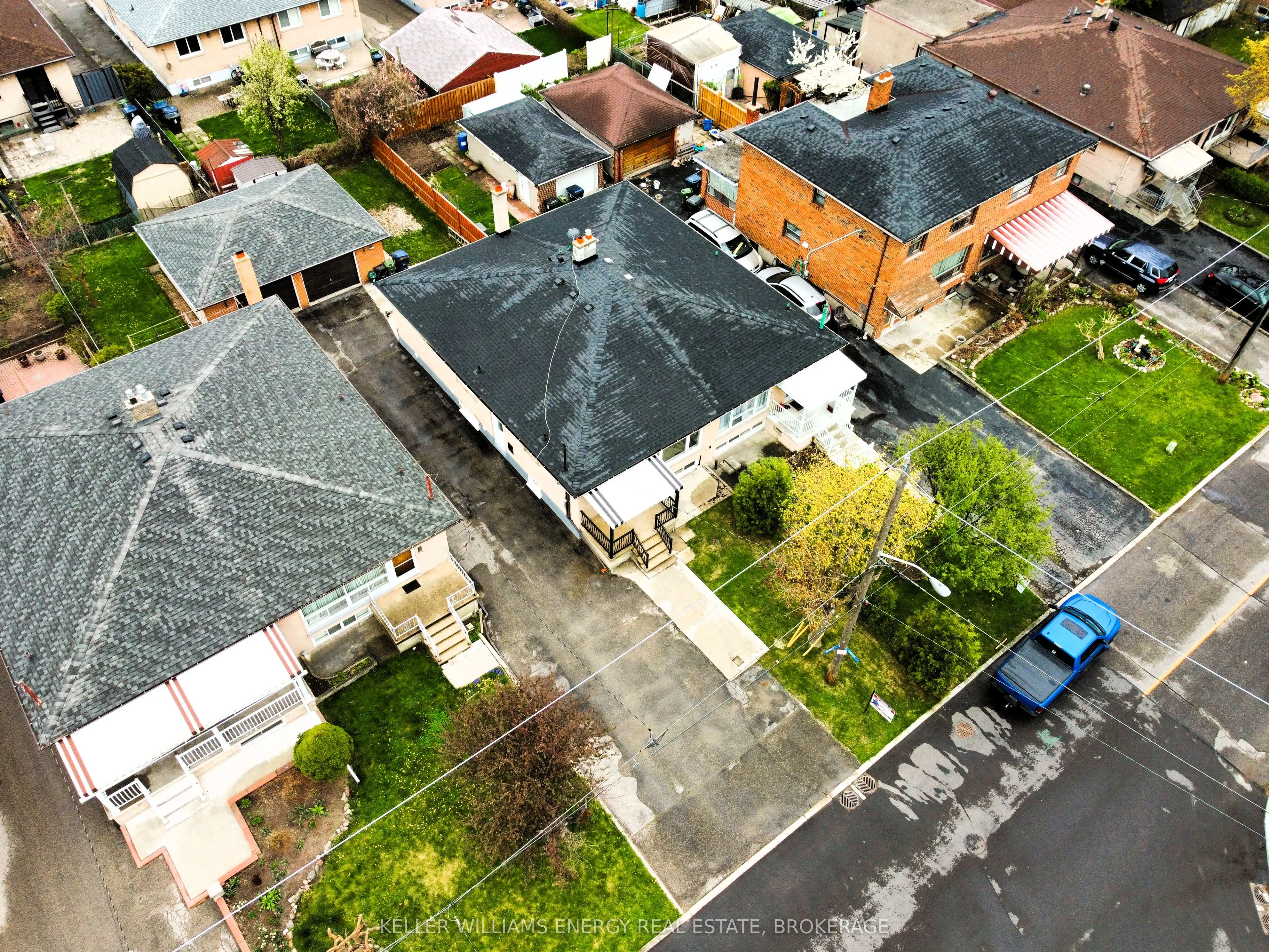 21 Neames Crescent