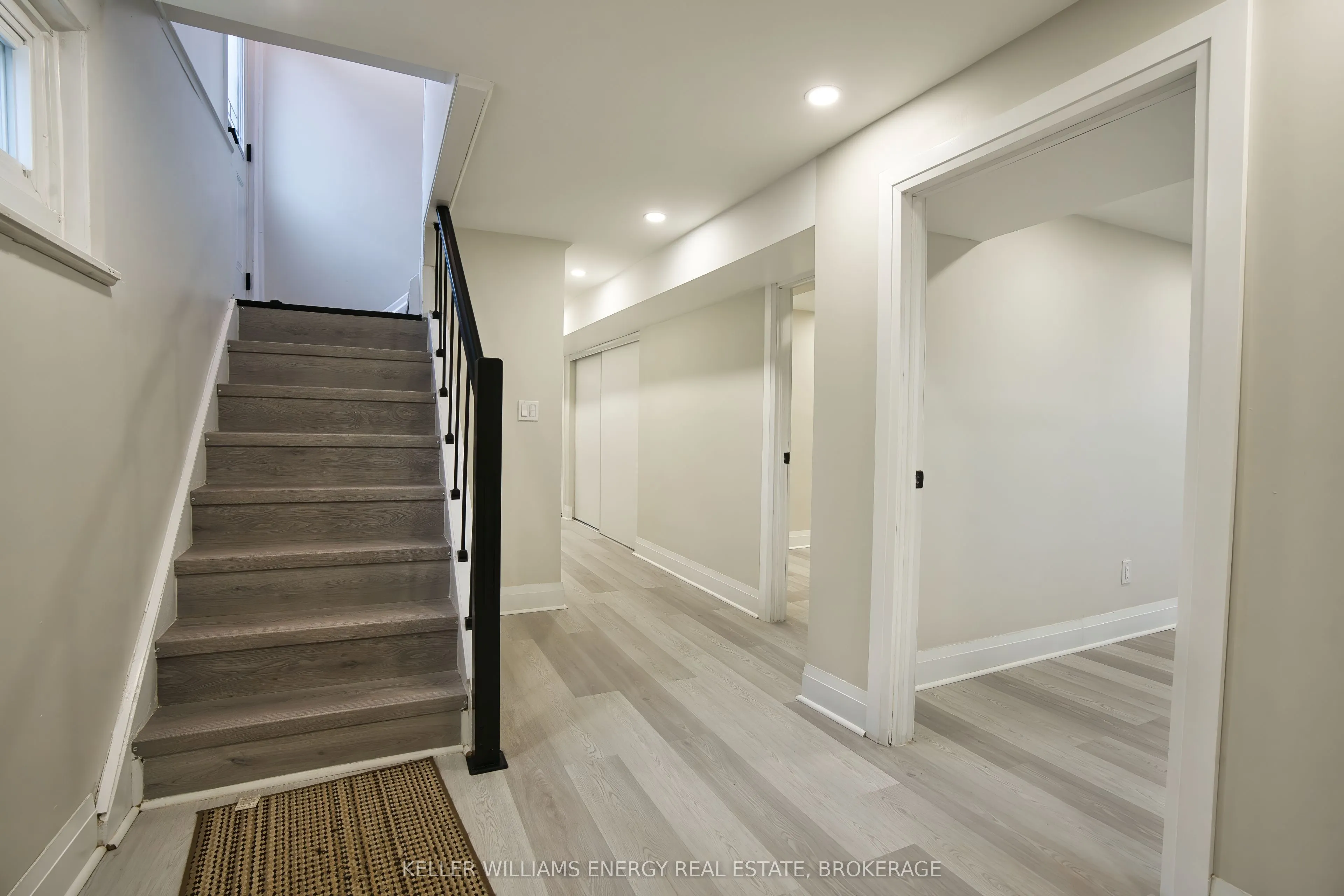 21 Neames Crescent