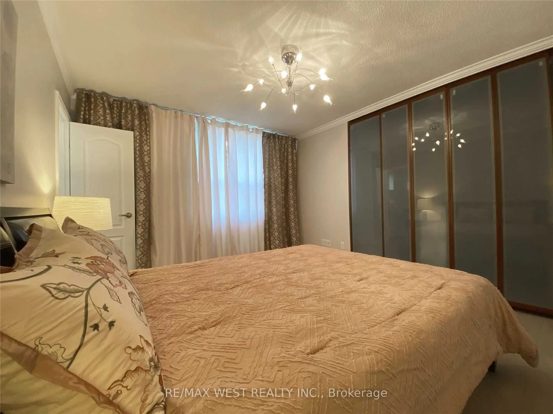 45 Southport Street, #503