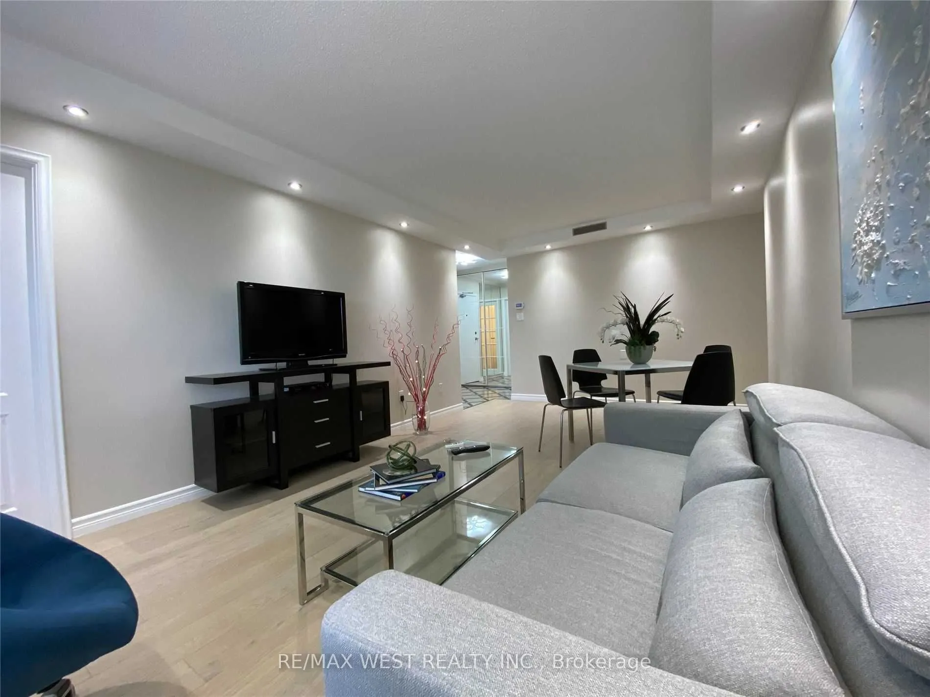 45 Southport Street, #503