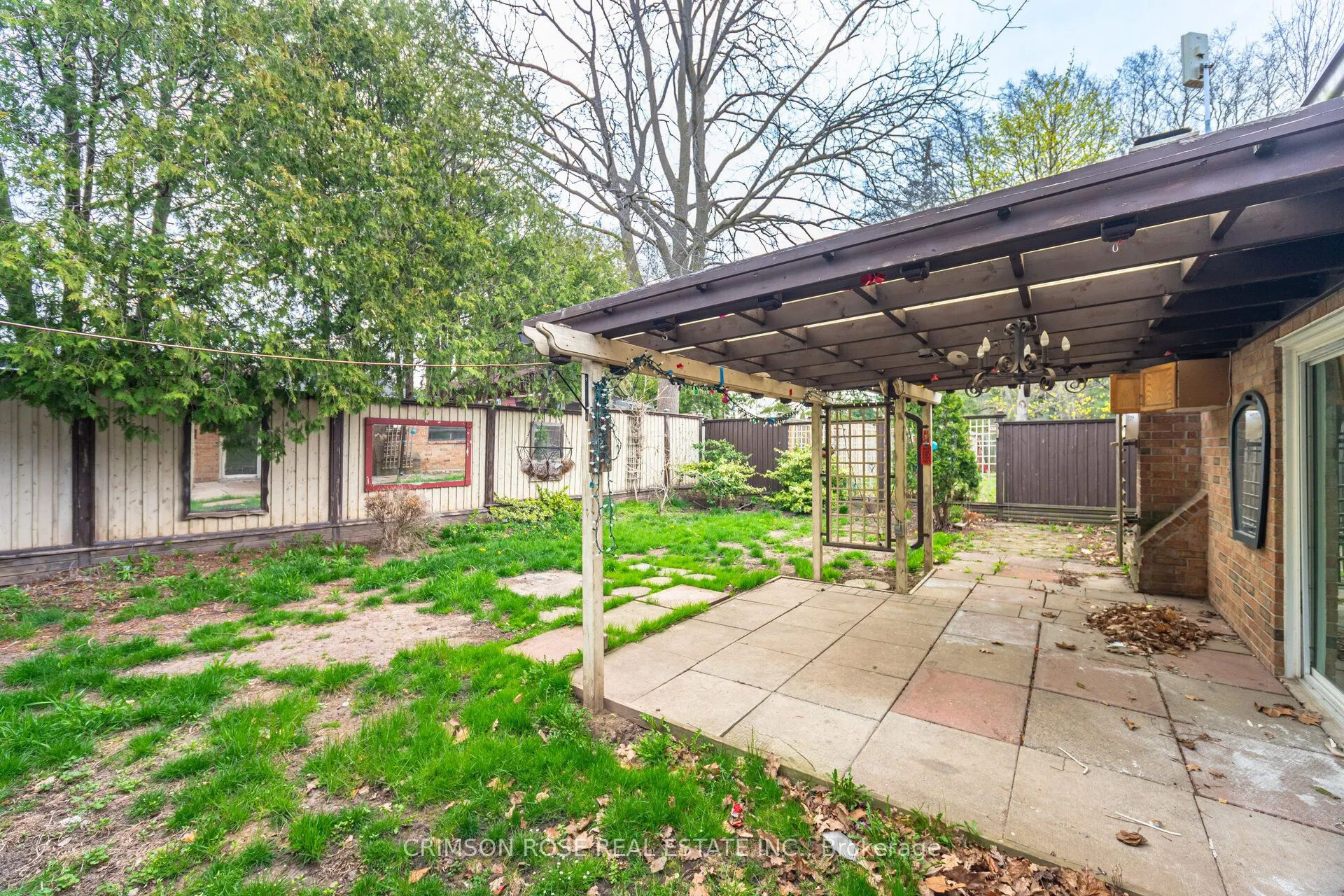 2561 Mindemoya Road