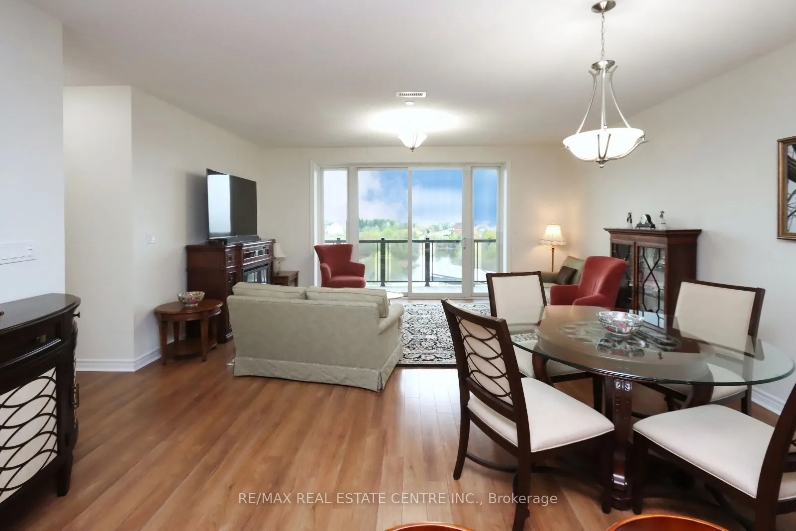 33 Whitmer Street, #406