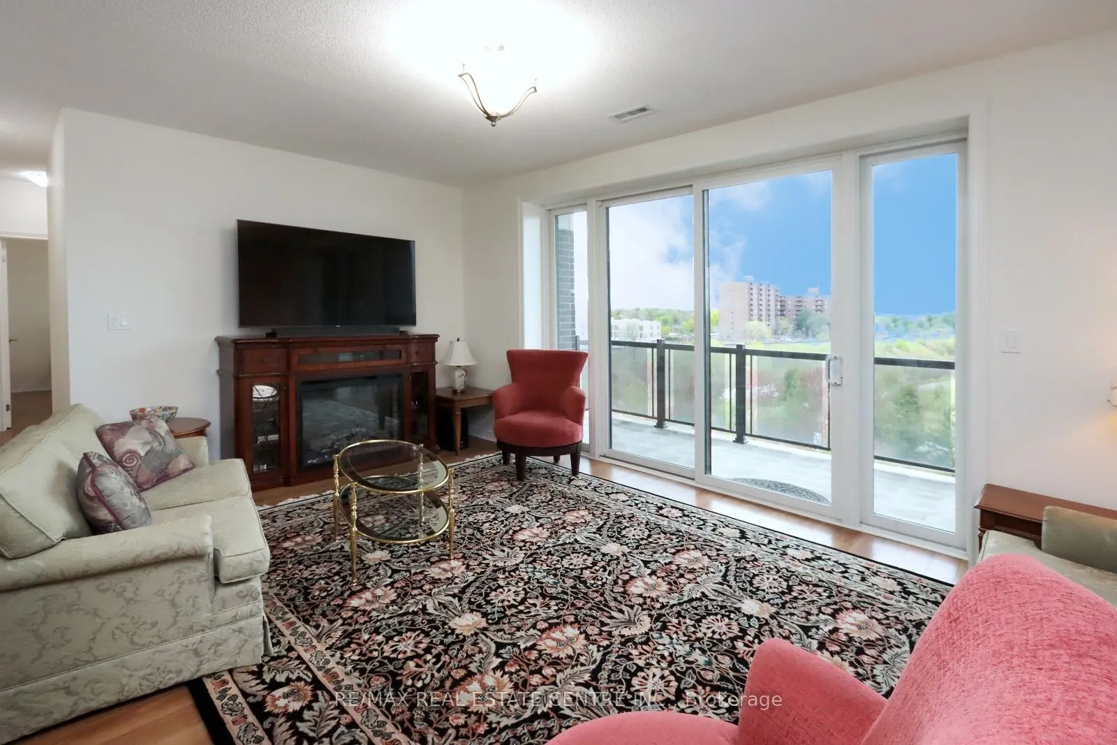 33 Whitmer Street, #406
