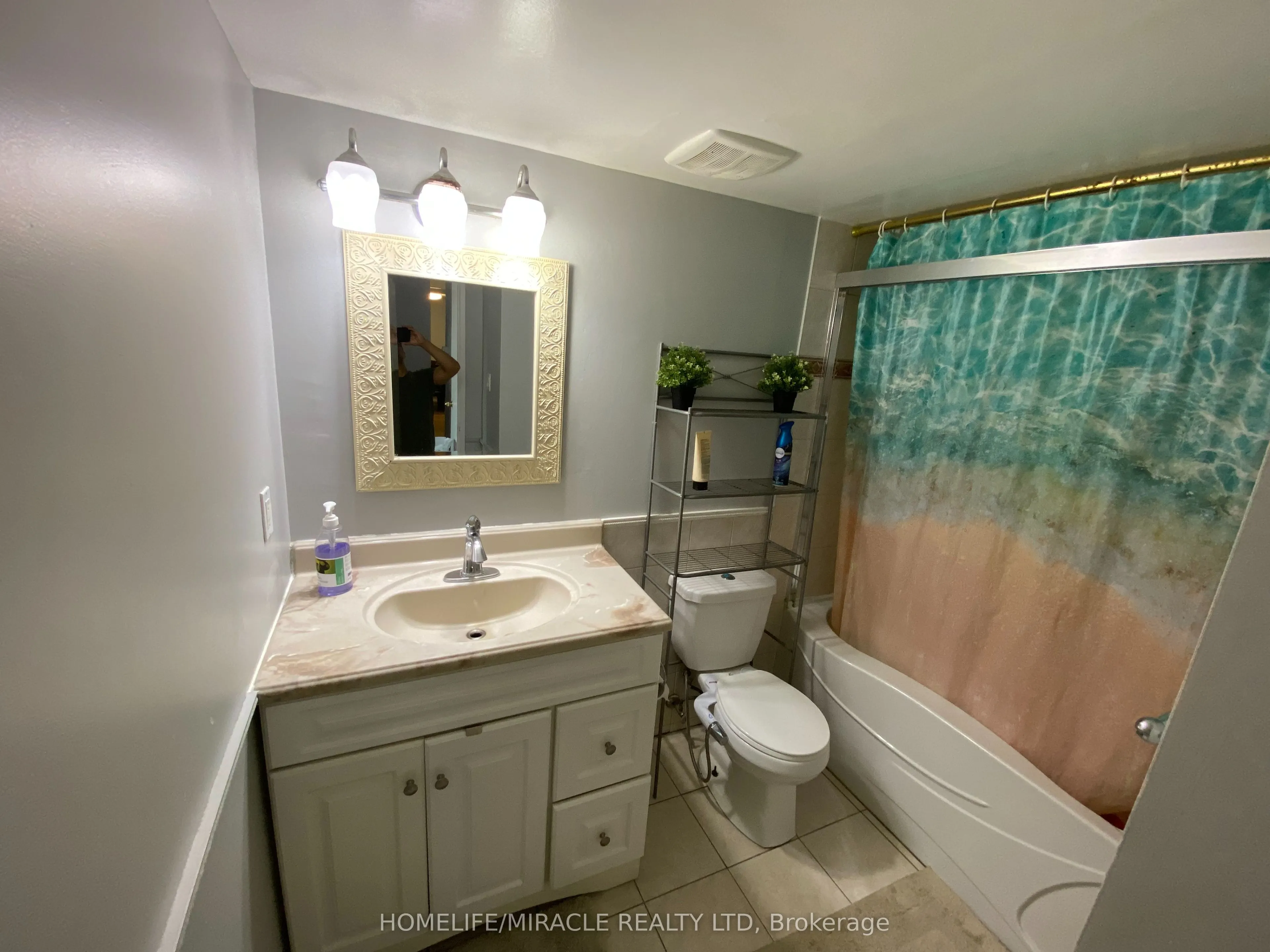 18 Knightsbridge Road, #903