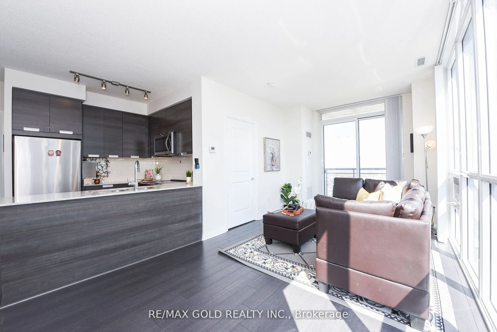 5033 Four Spring Avenue N, #1919