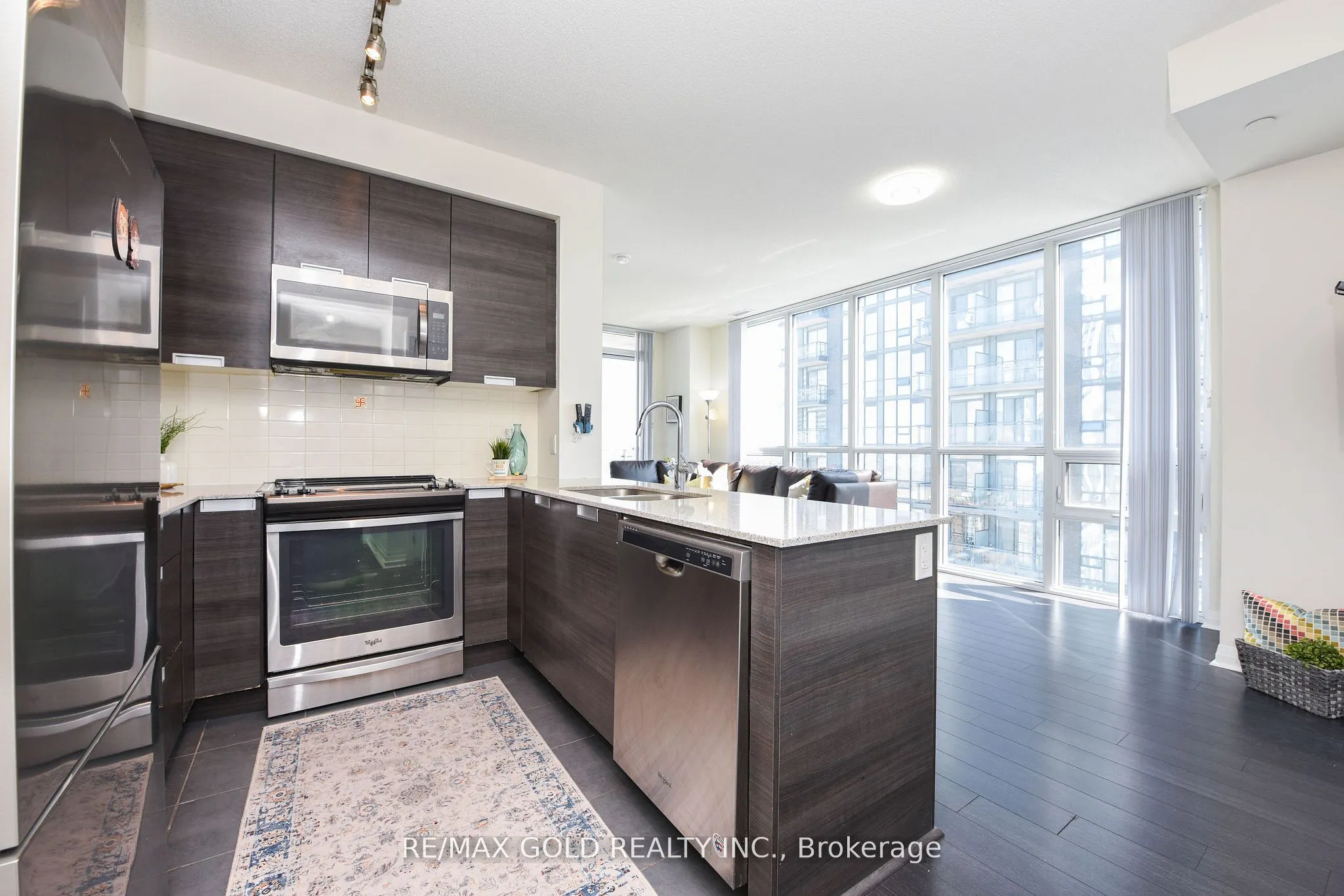 5033 Four Spring Avenue N, #1919