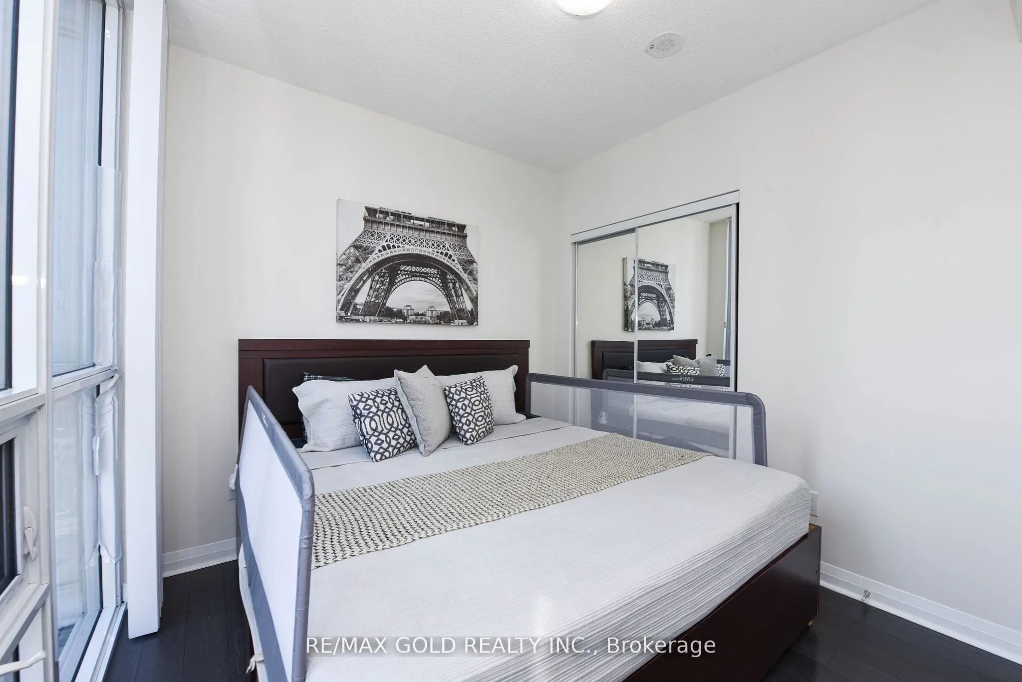5033 Four Spring Avenue N, #1919