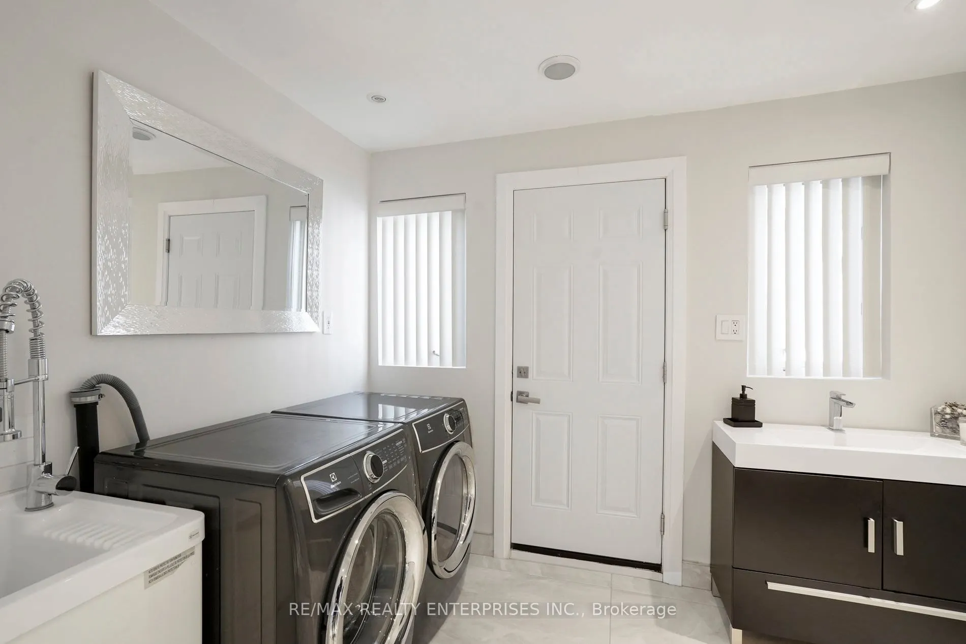 1414 Cawthra Road