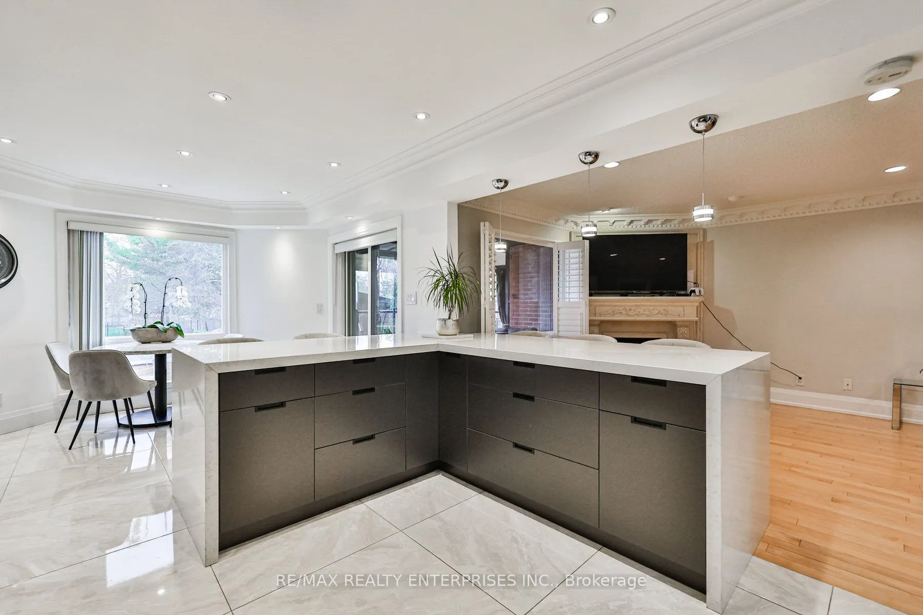 1414 Cawthra Road
