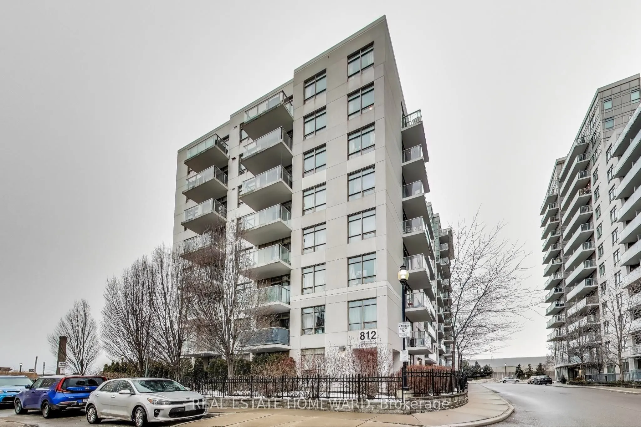 816 Lansdowne Avenue #406