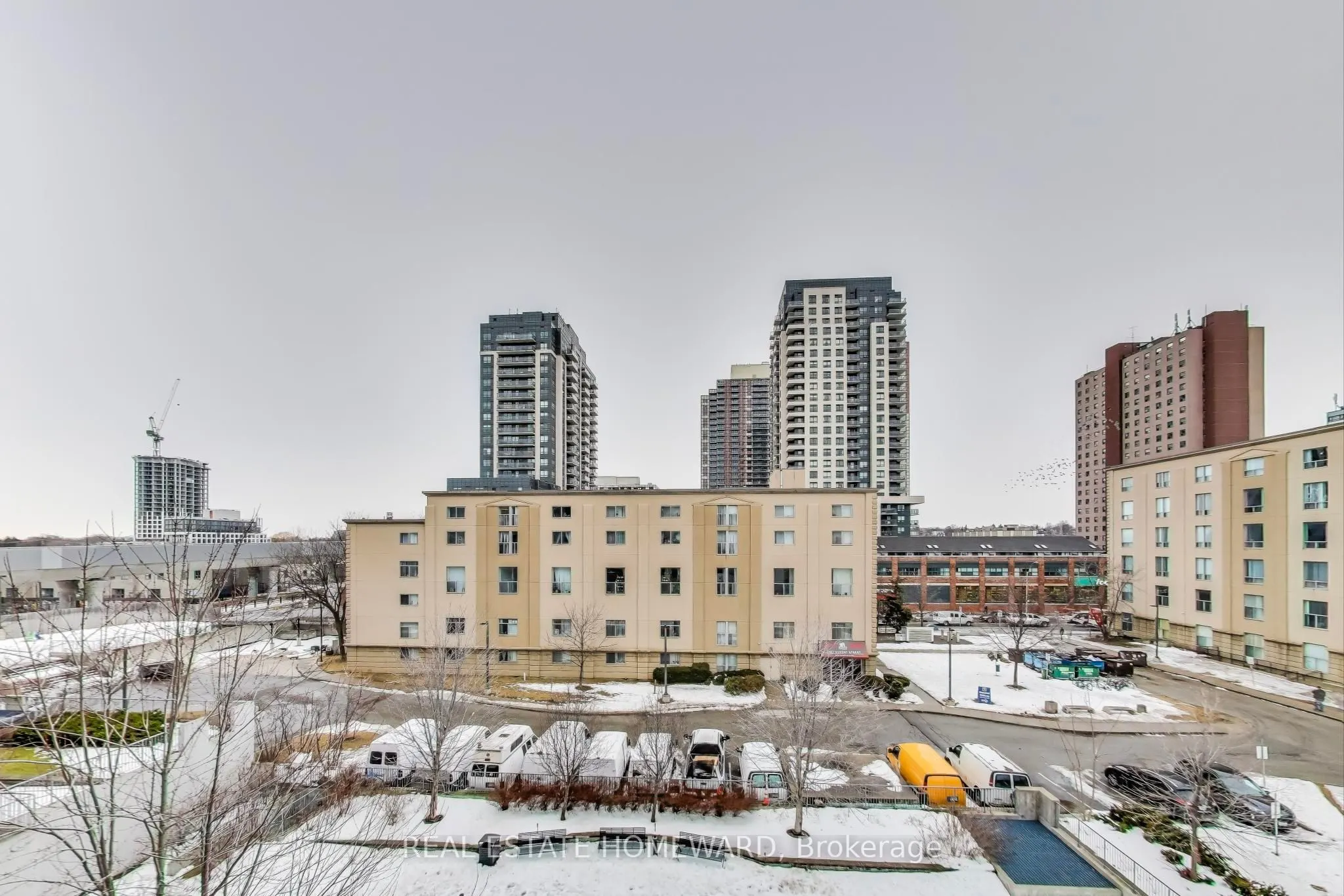 816 Lansdowne Avenue #406