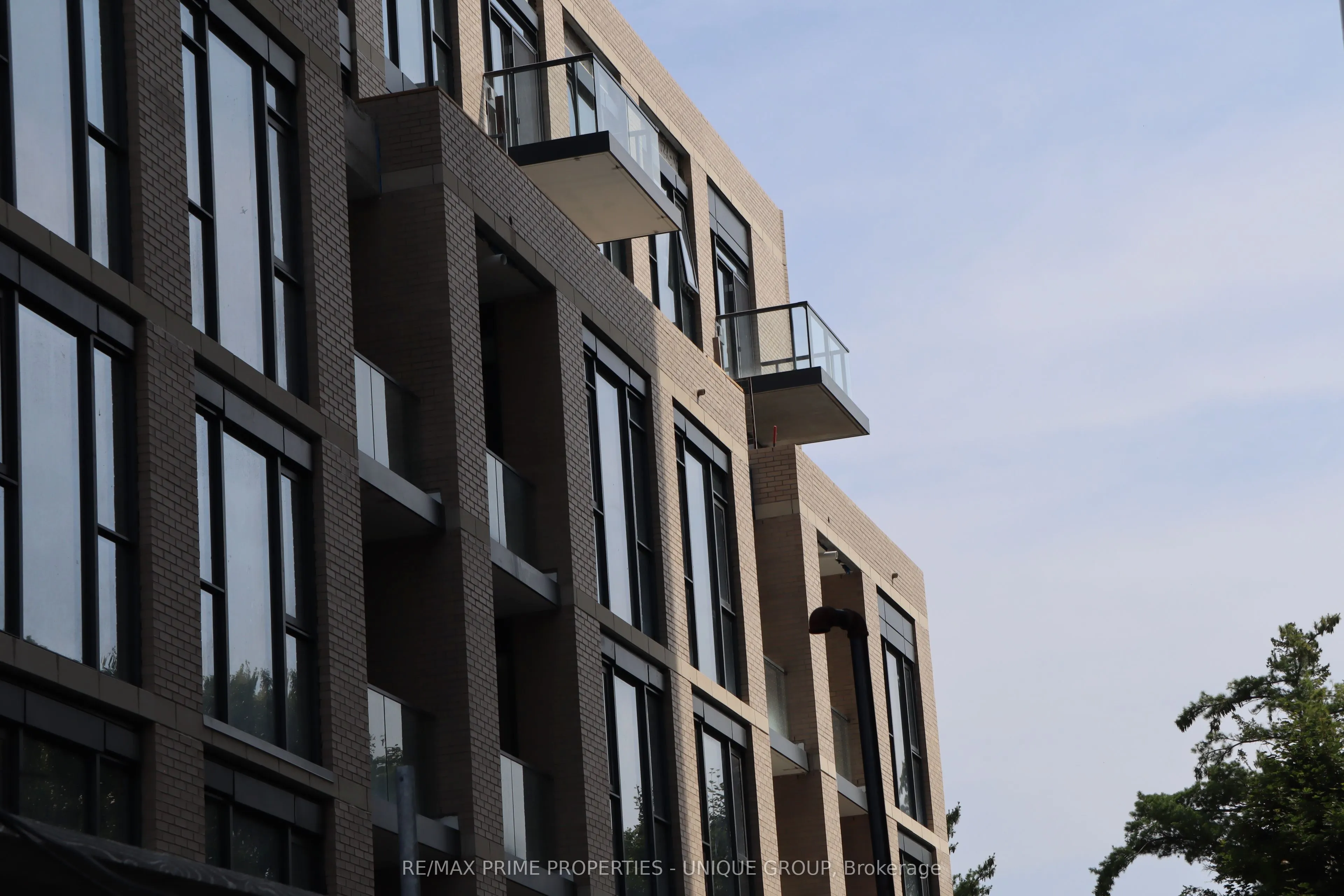 293 The Kingsway #412