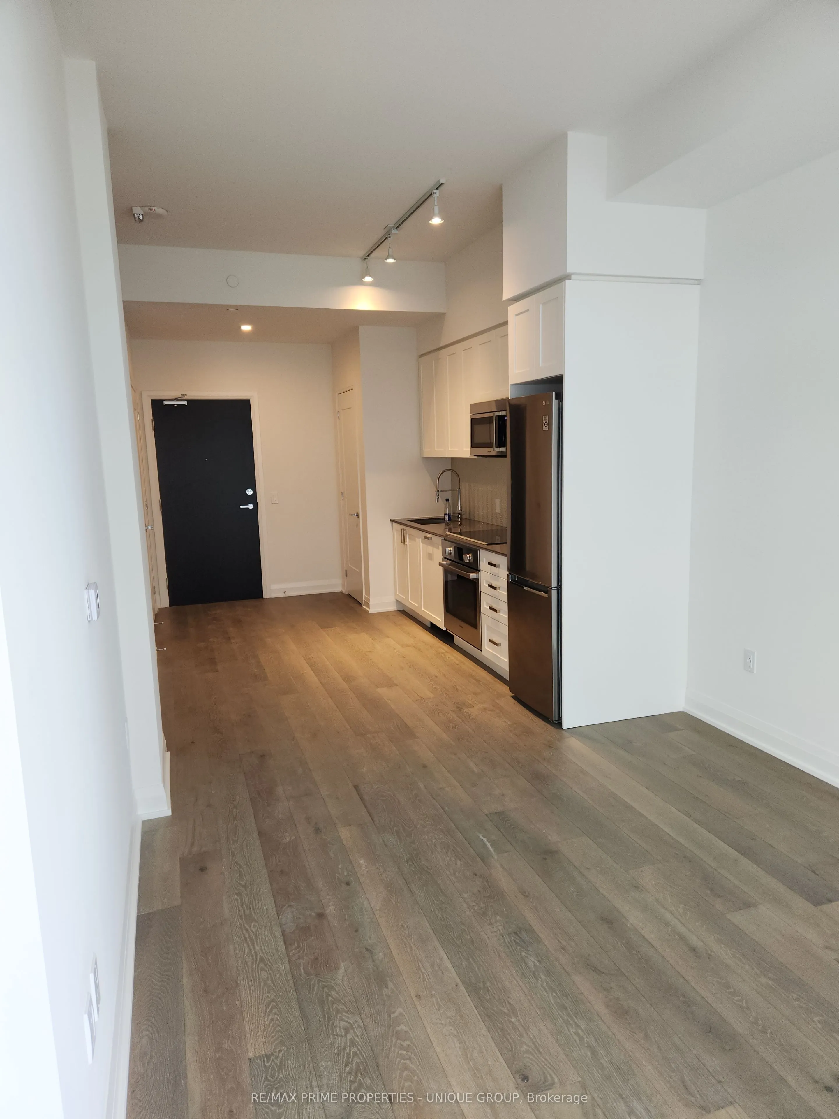 293 The Kingsway #412