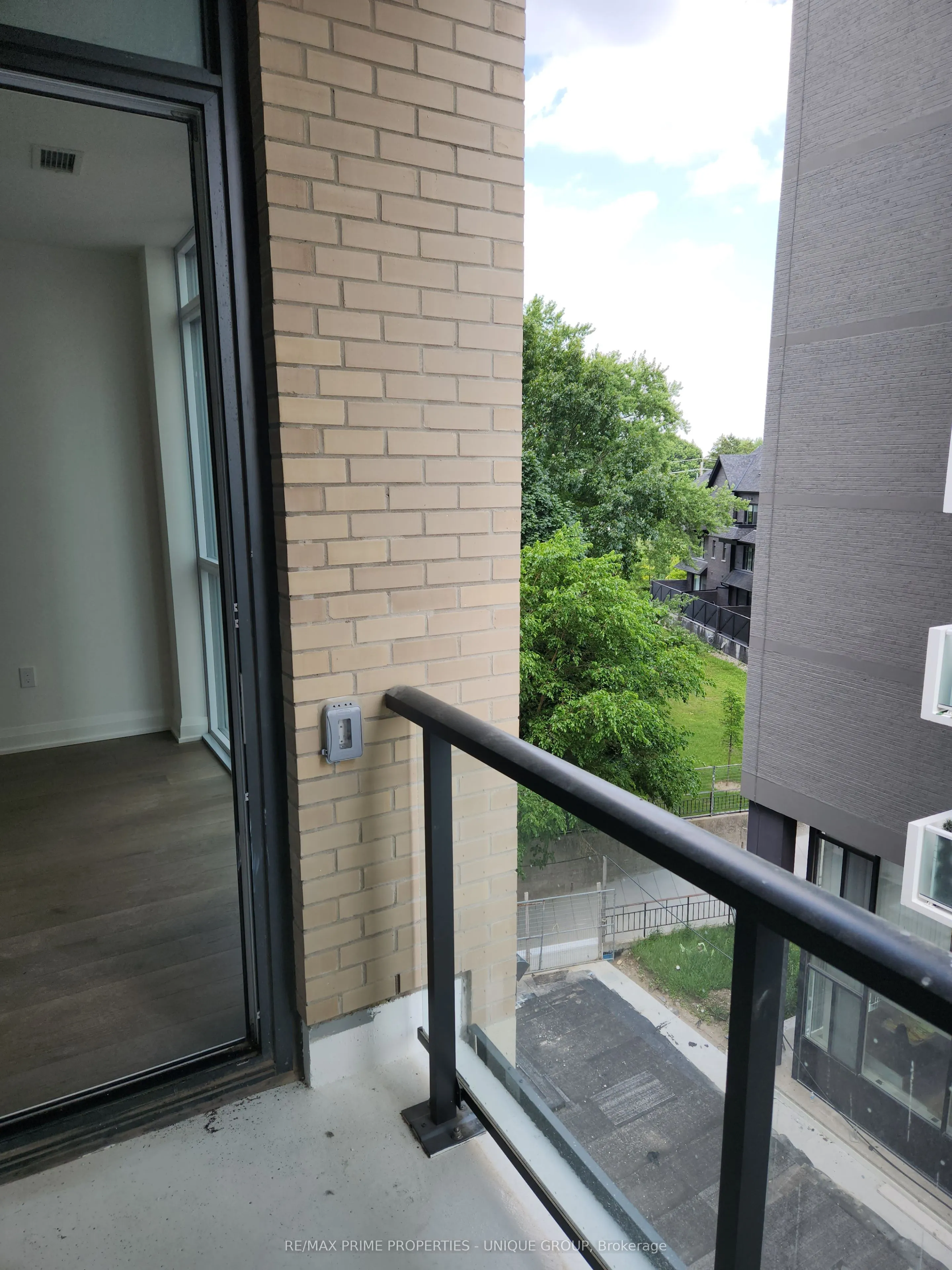 293 The Kingsway #412