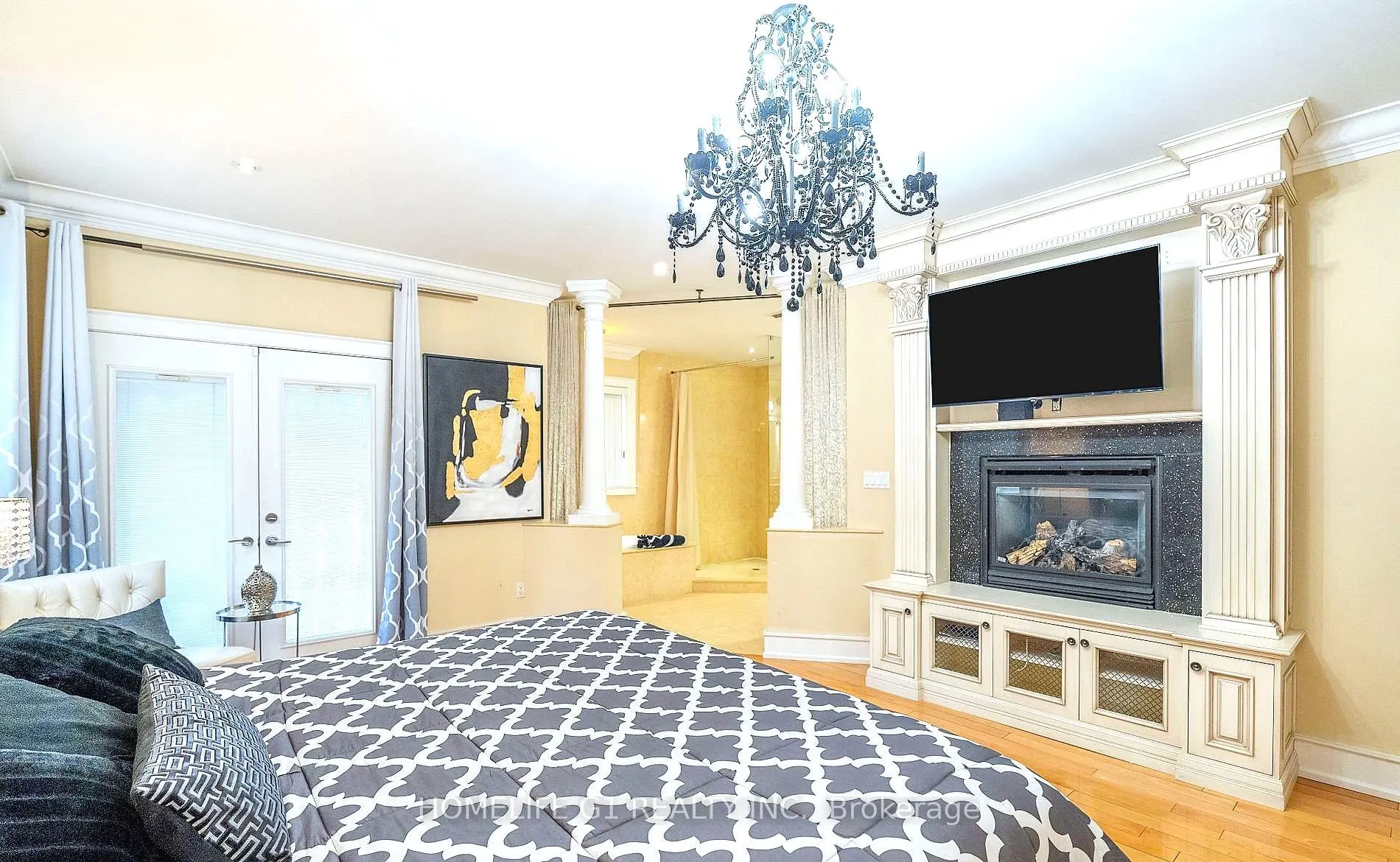 2489 Olinda Court