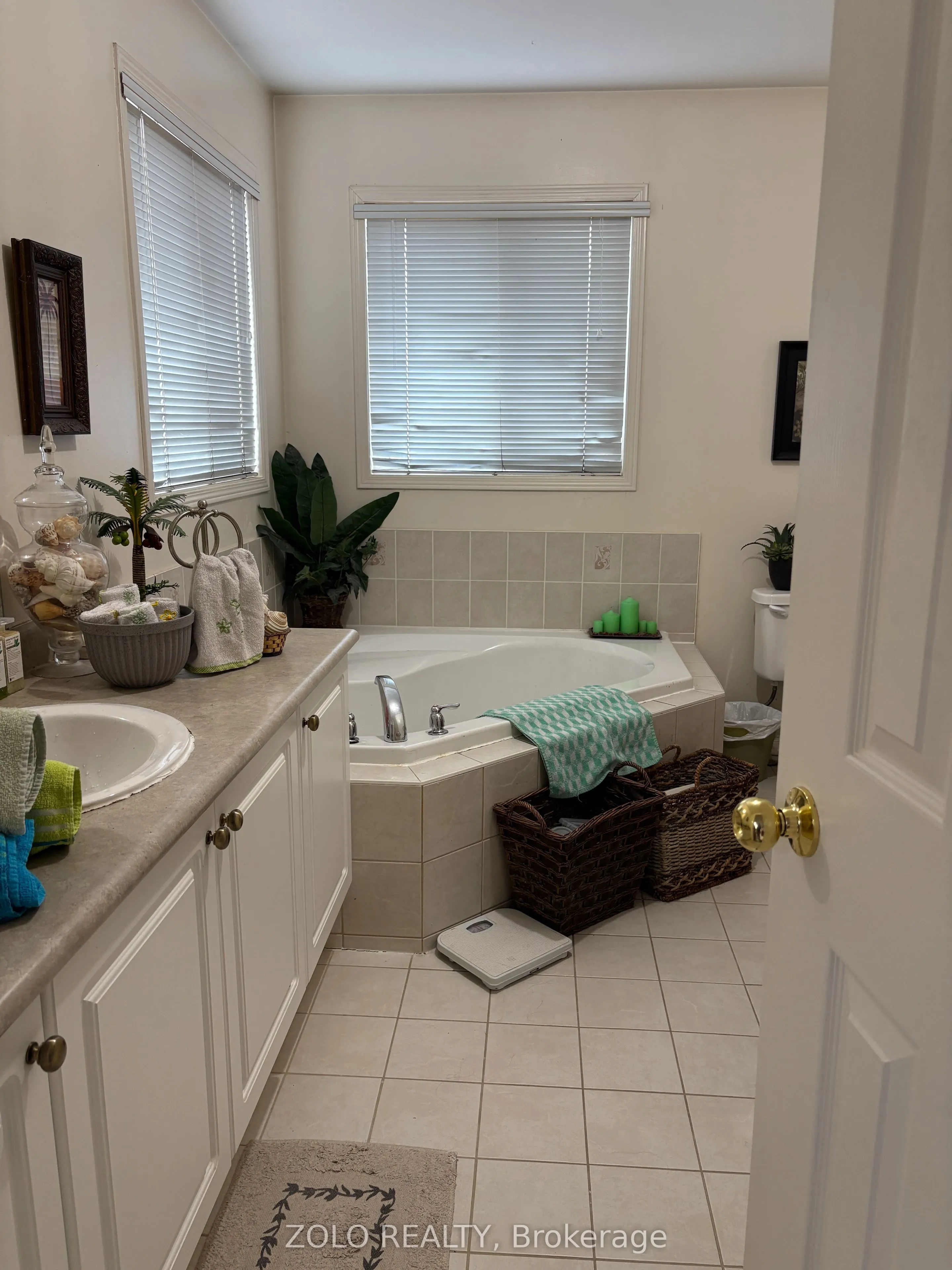 427 Huntington Ridge Drive