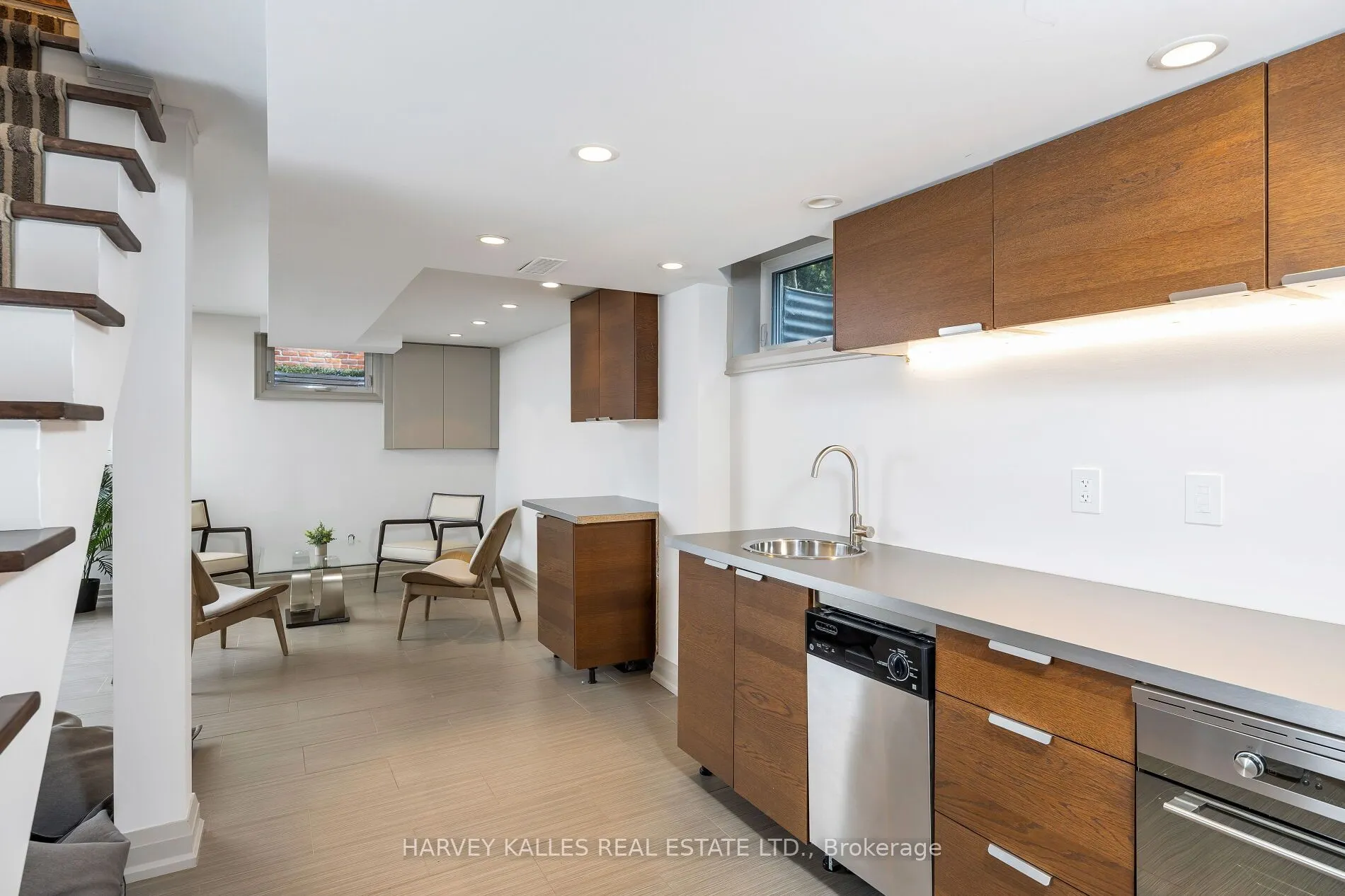 59 Edgevalley Drive