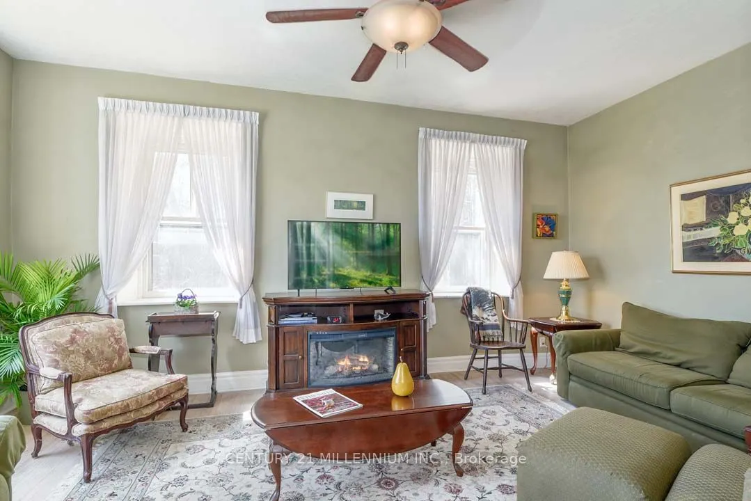1380 Queen Street W
