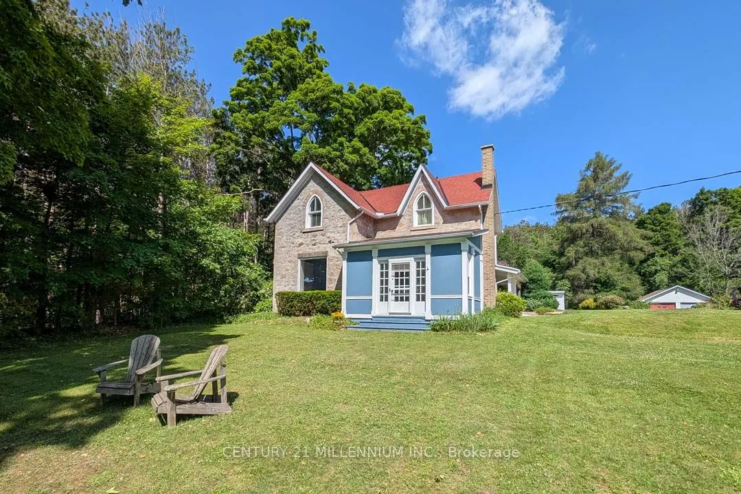 1380 Queen Street W