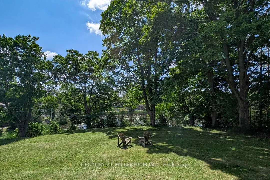 1380 Queen Street W