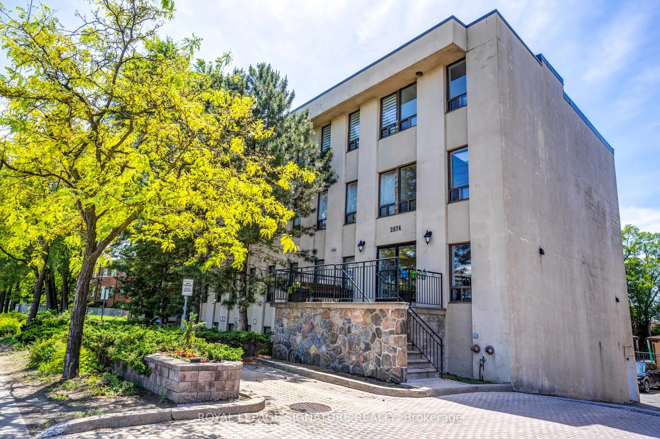 2874 Keele Street, #304