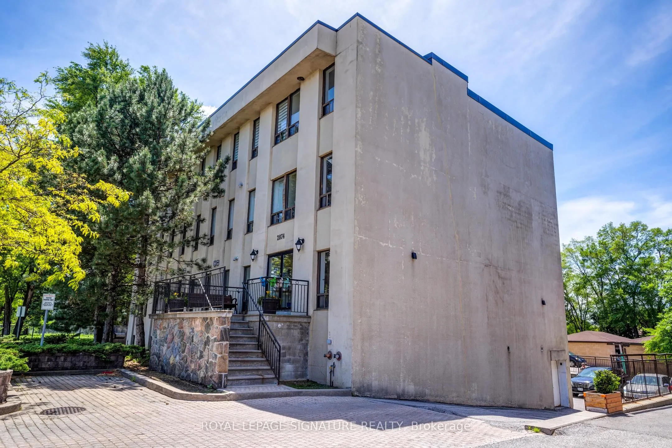 2874 Keele Street, #304