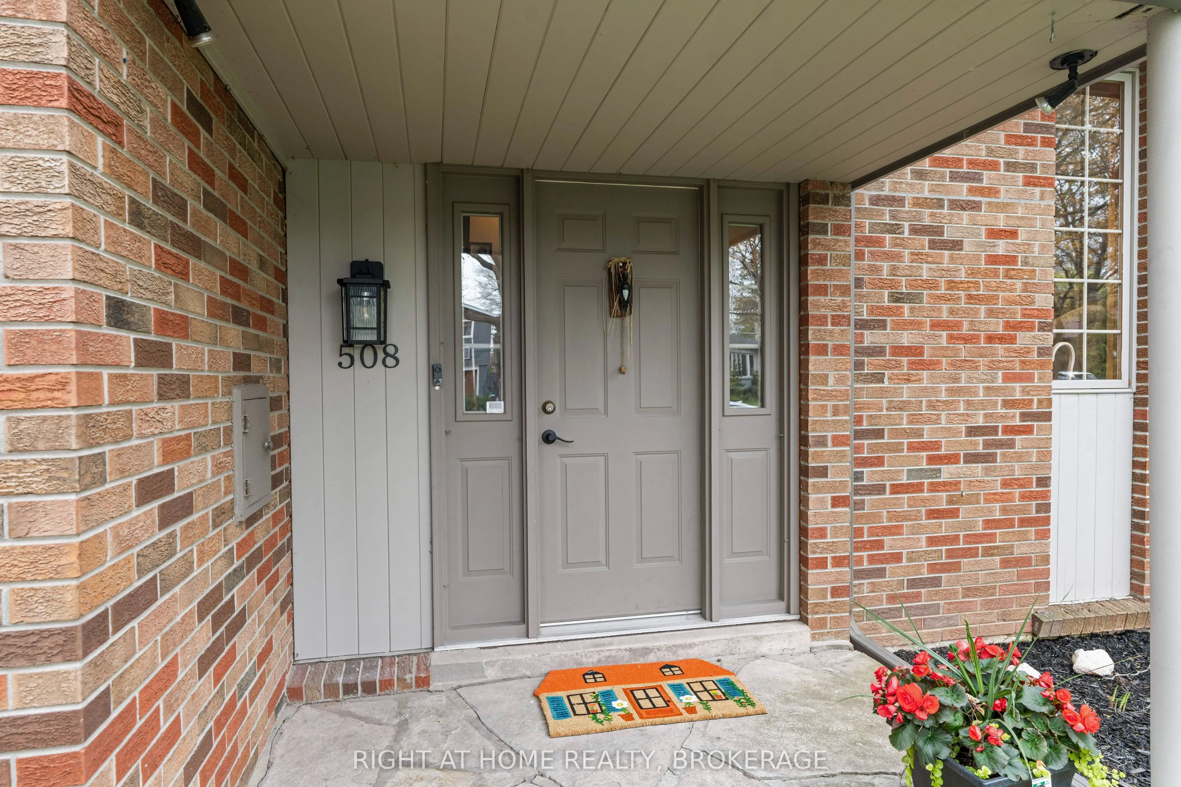 508 Kenmarr Crescent