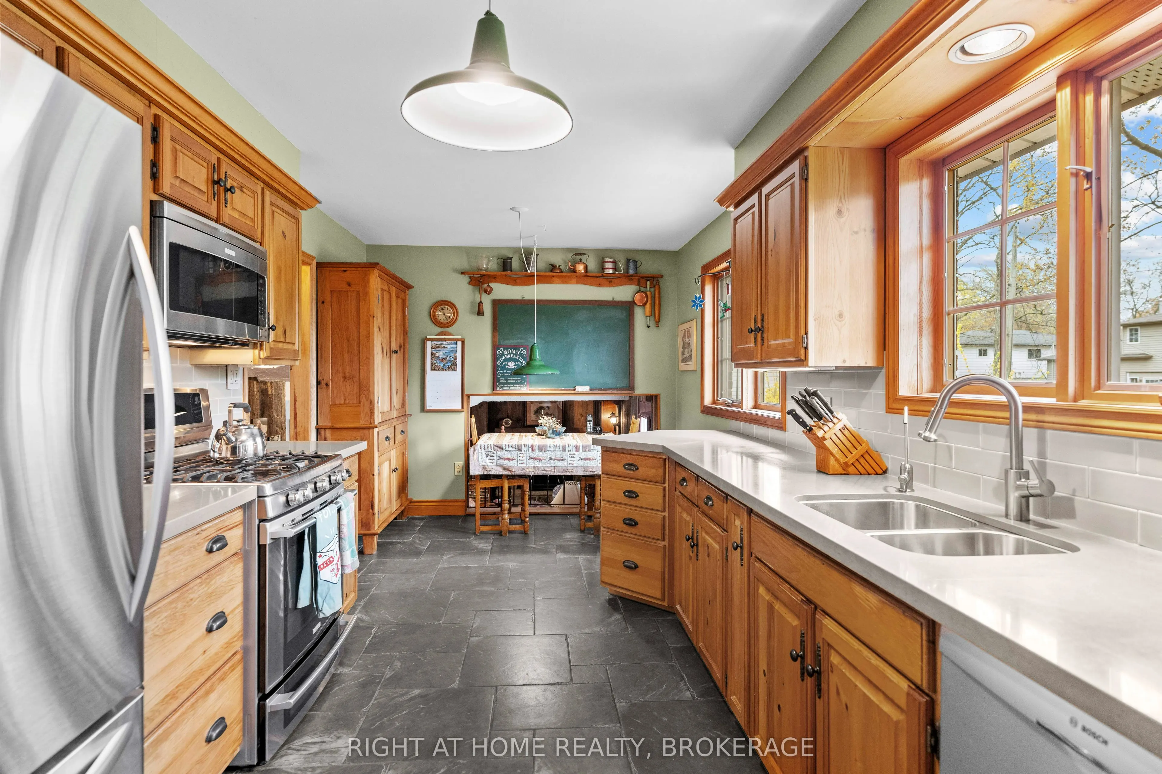 508 Kenmarr Crescent