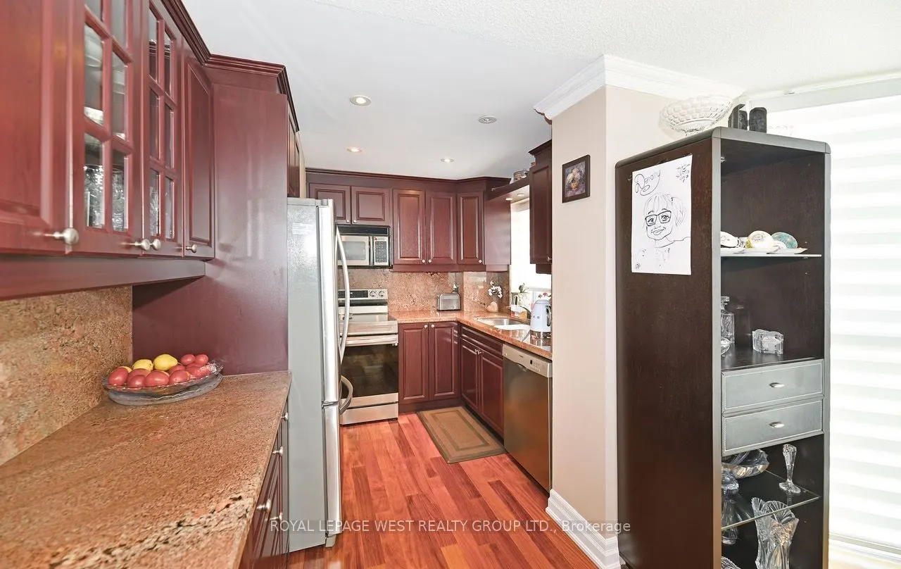 1360 Rathburn Road E, #Ph04