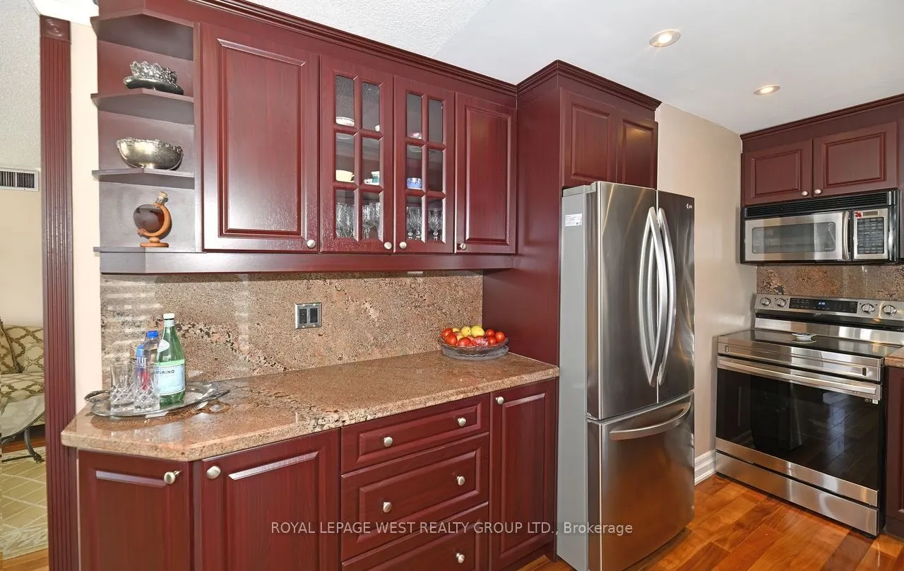 1360 Rathburn Road E, #Ph04
