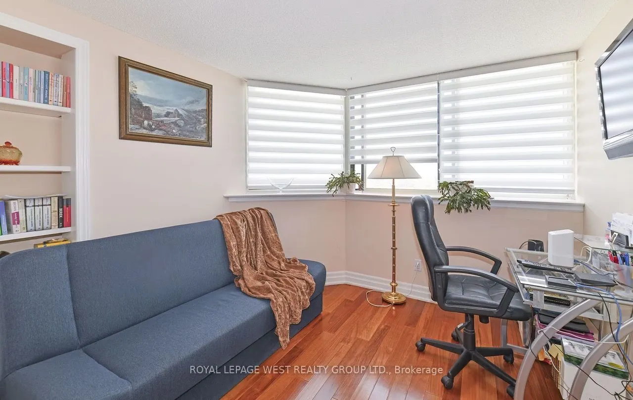 1360 Rathburn Road E, #Ph04