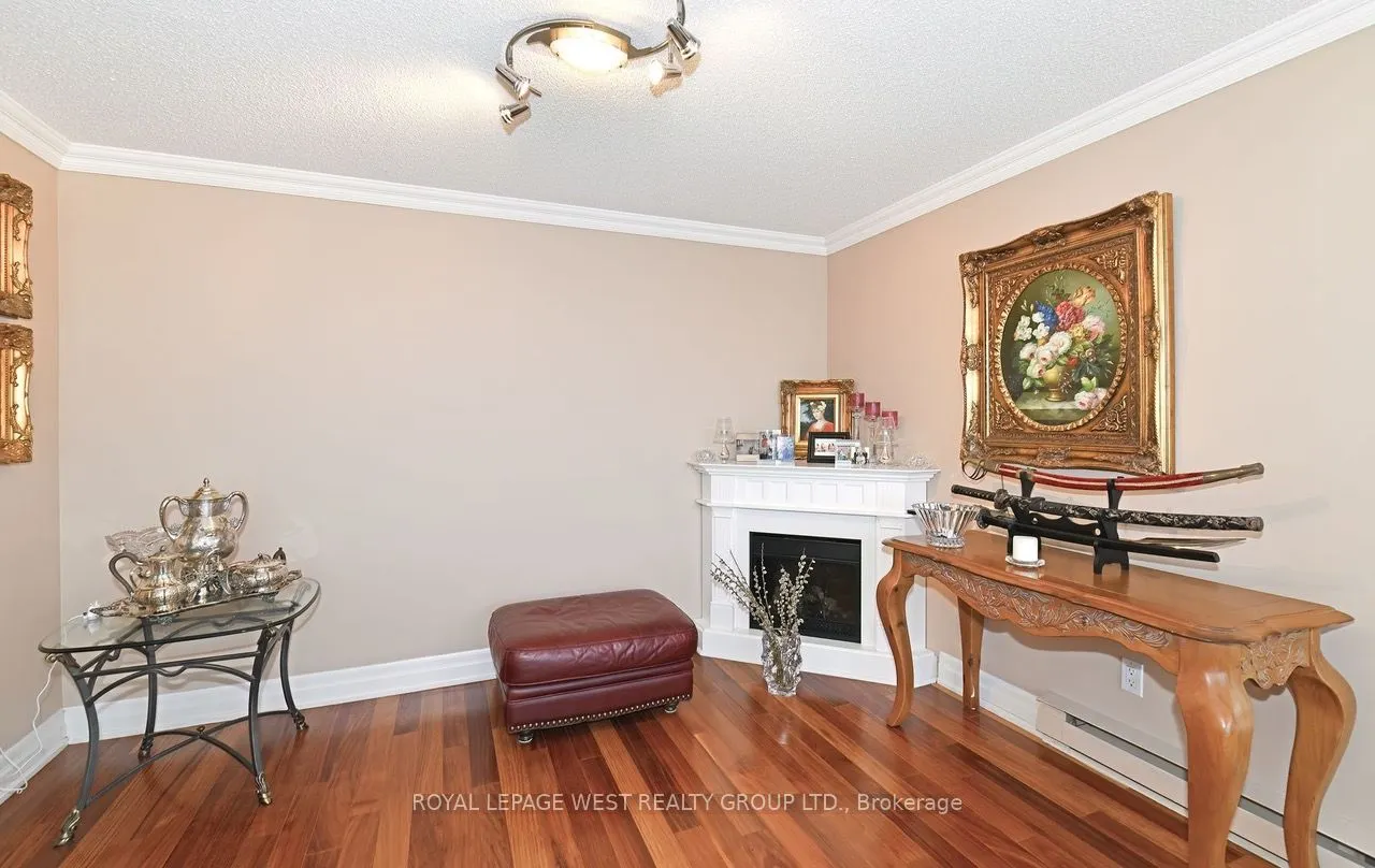 1360 Rathburn Road E, #Ph04