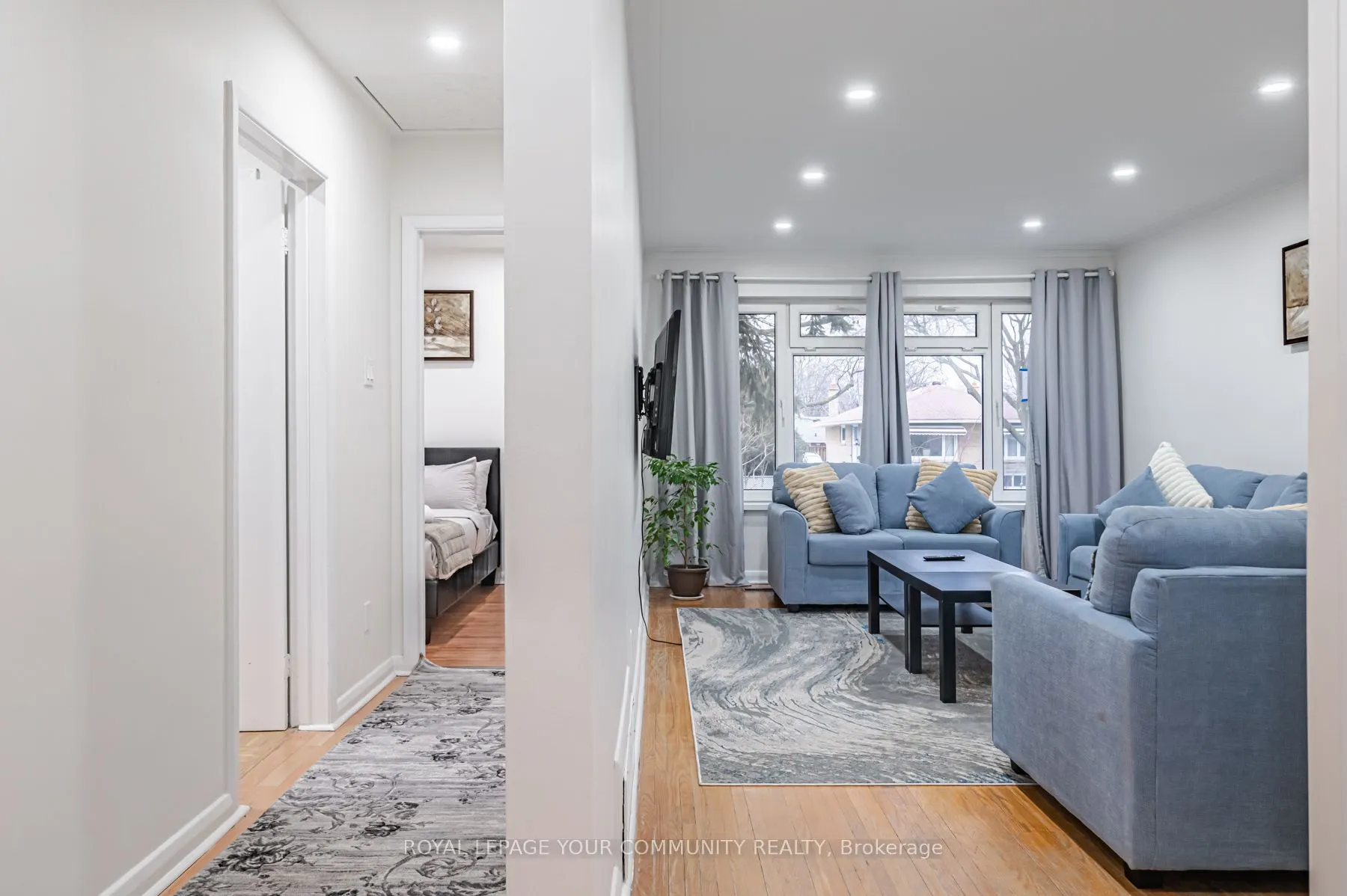 20 Littlewood Crescent, #Main