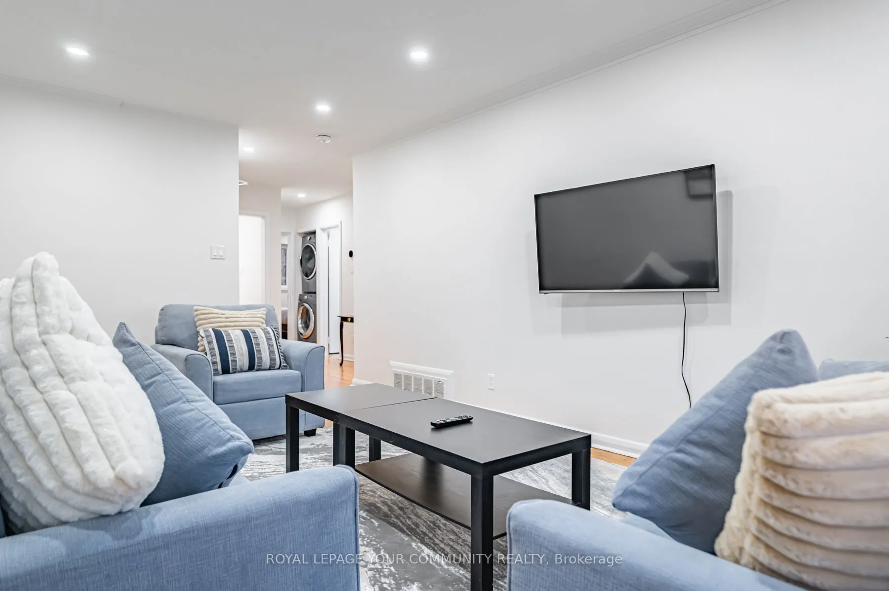 20 Littlewood Crescent, #Main