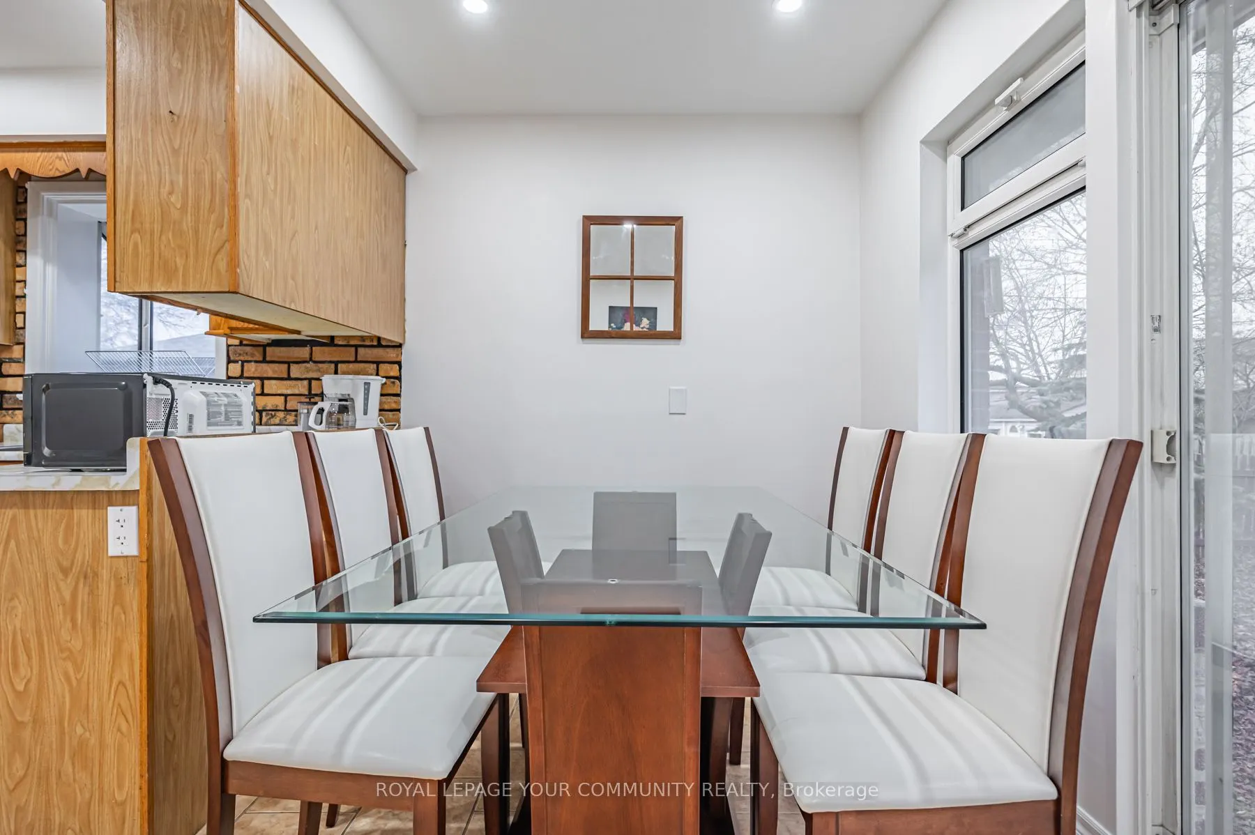 20 Littlewood Crescent, #Main