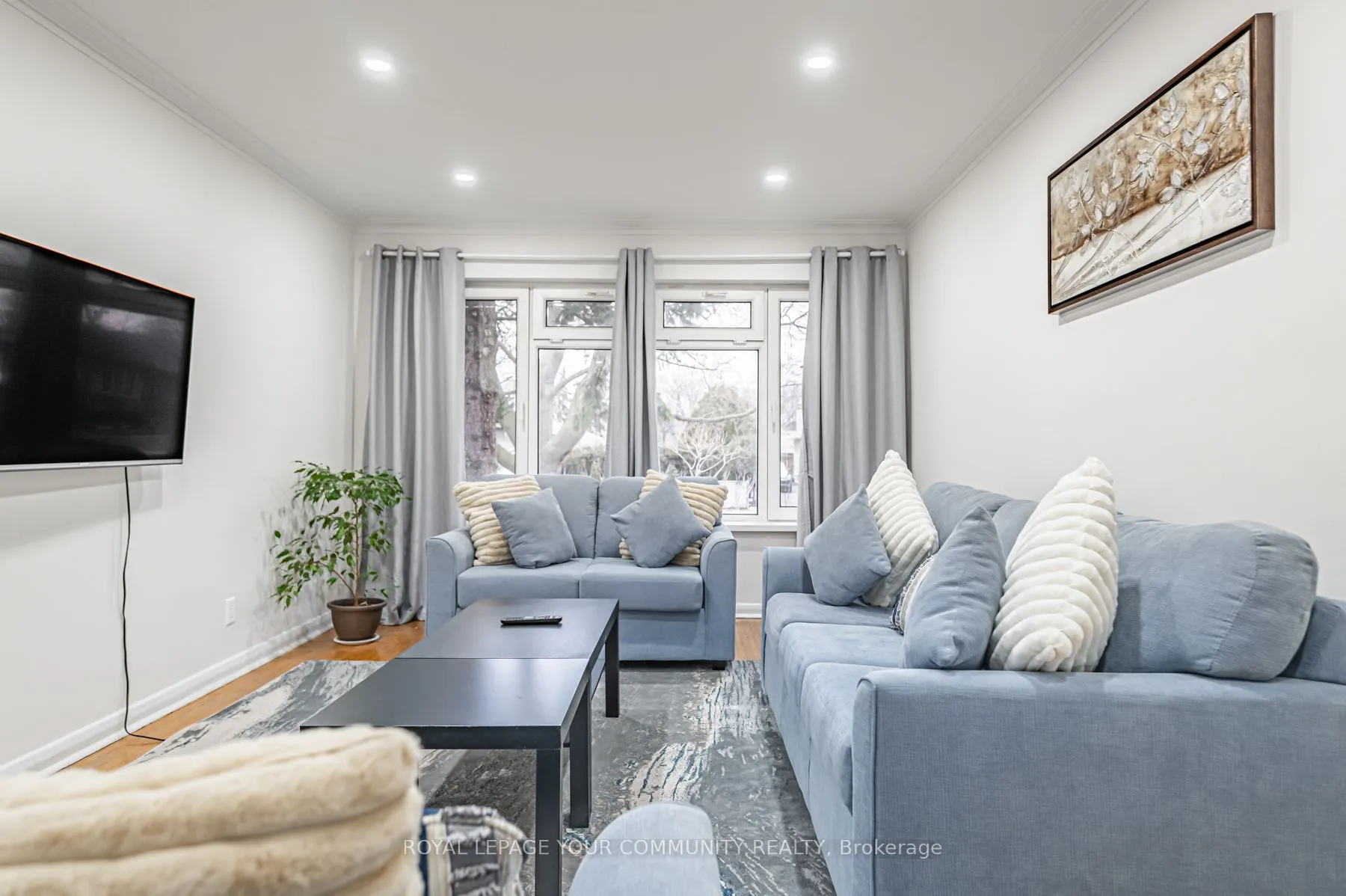 20 Littlewood Crescent, #Main