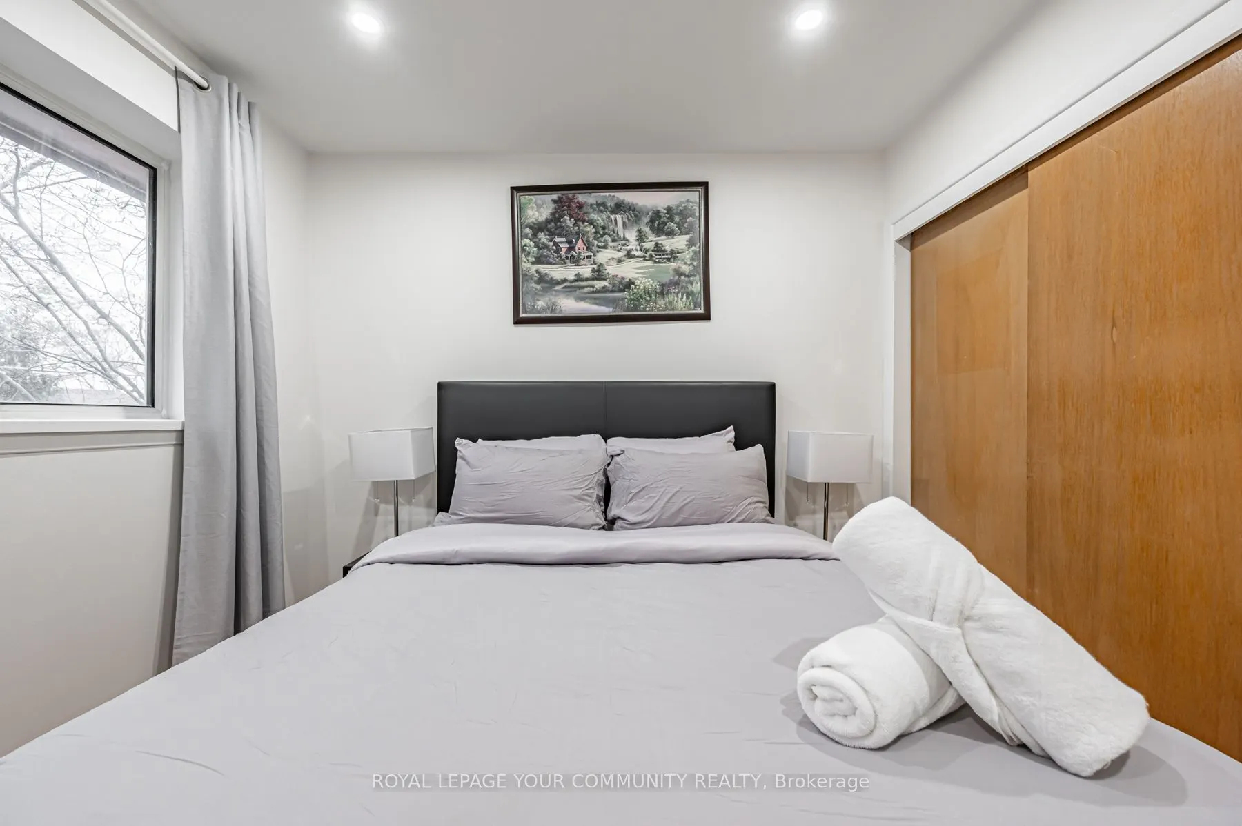 20 Littlewood Crescent, #Main